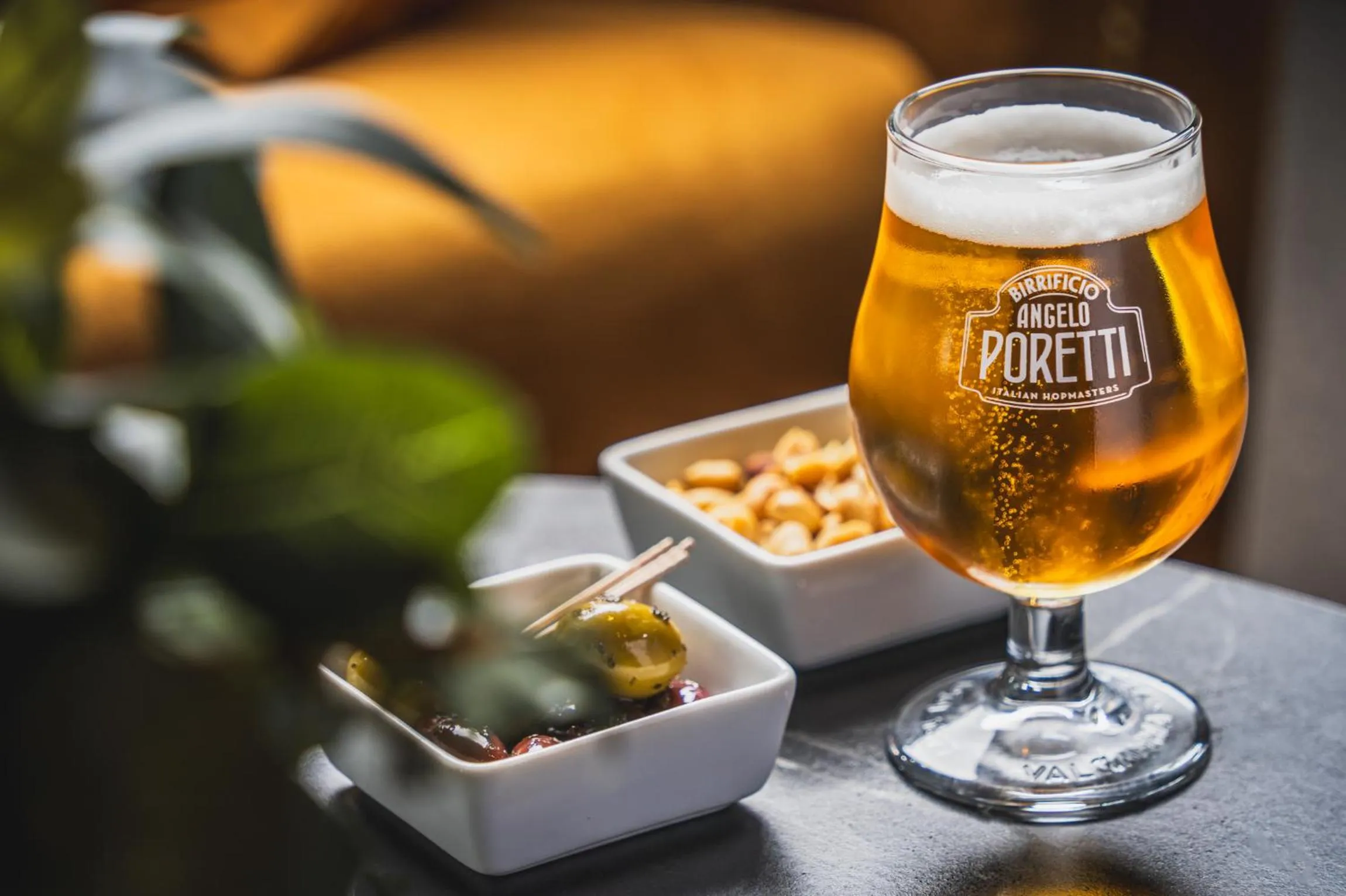 Restaurant/places to eat in Borrowdale Gates Hotel