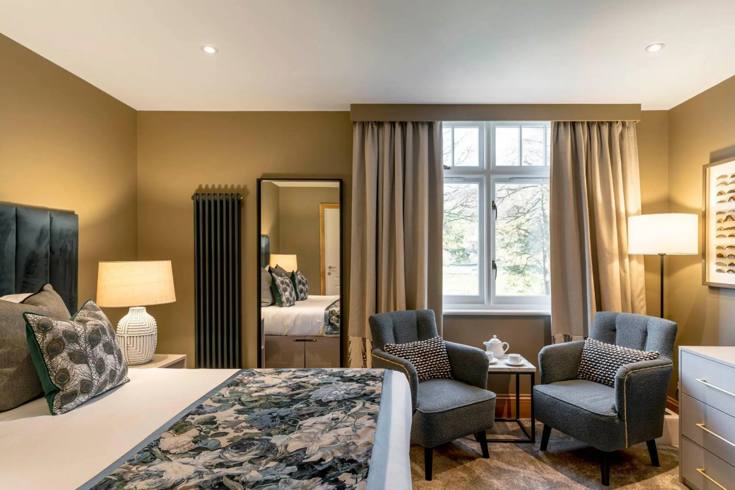 Bedroom, Bed in Borrowdale Gates Hotel