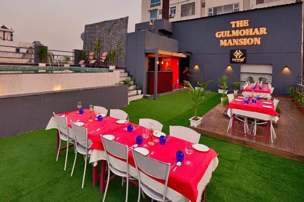 Restaurant/places to eat in Gulmohar Mansion - A Boutique Stay