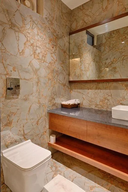 Toilet in Gulmohar Mansion - A Boutique Stay