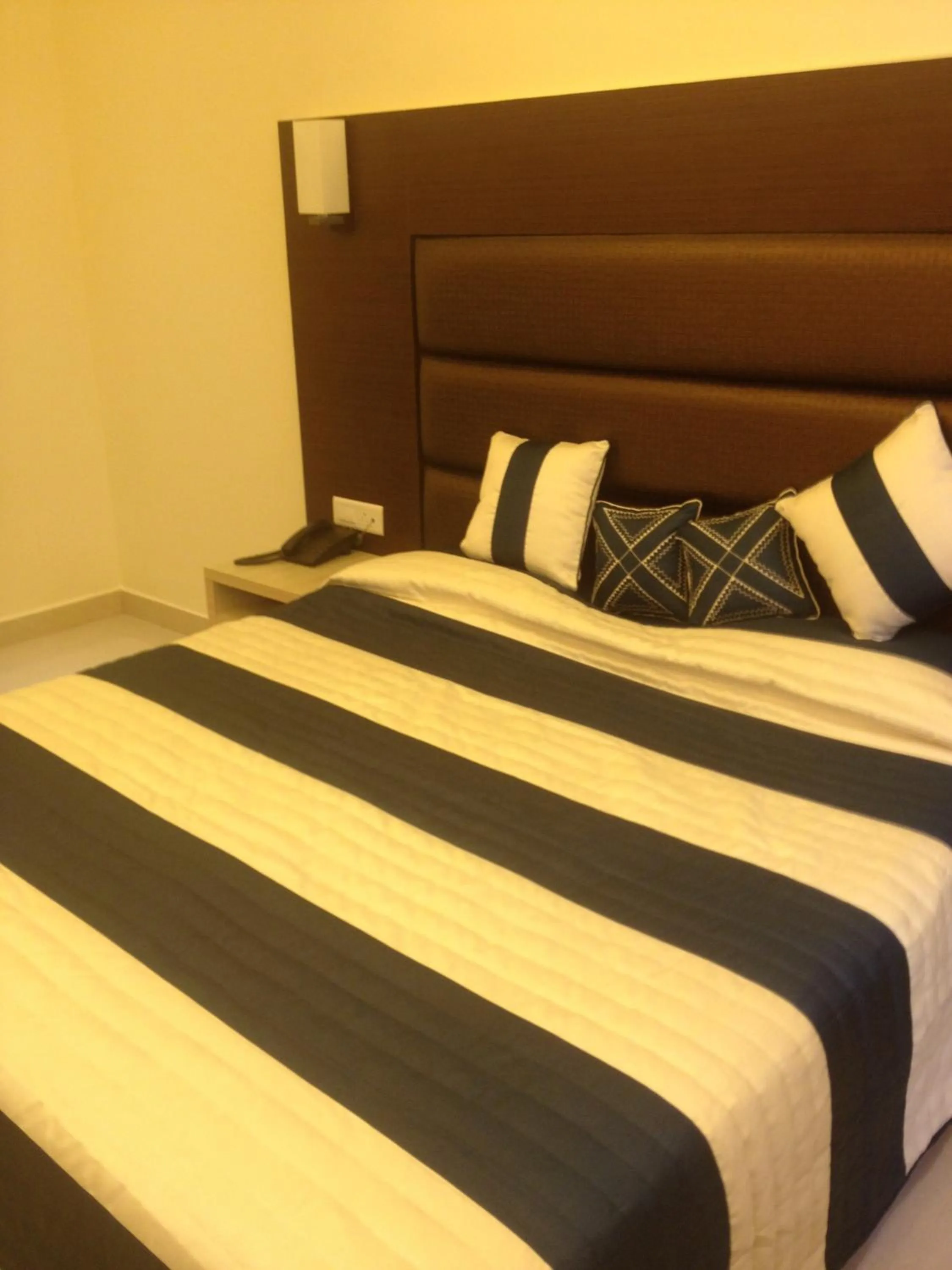 Bed in Hotel Shompen