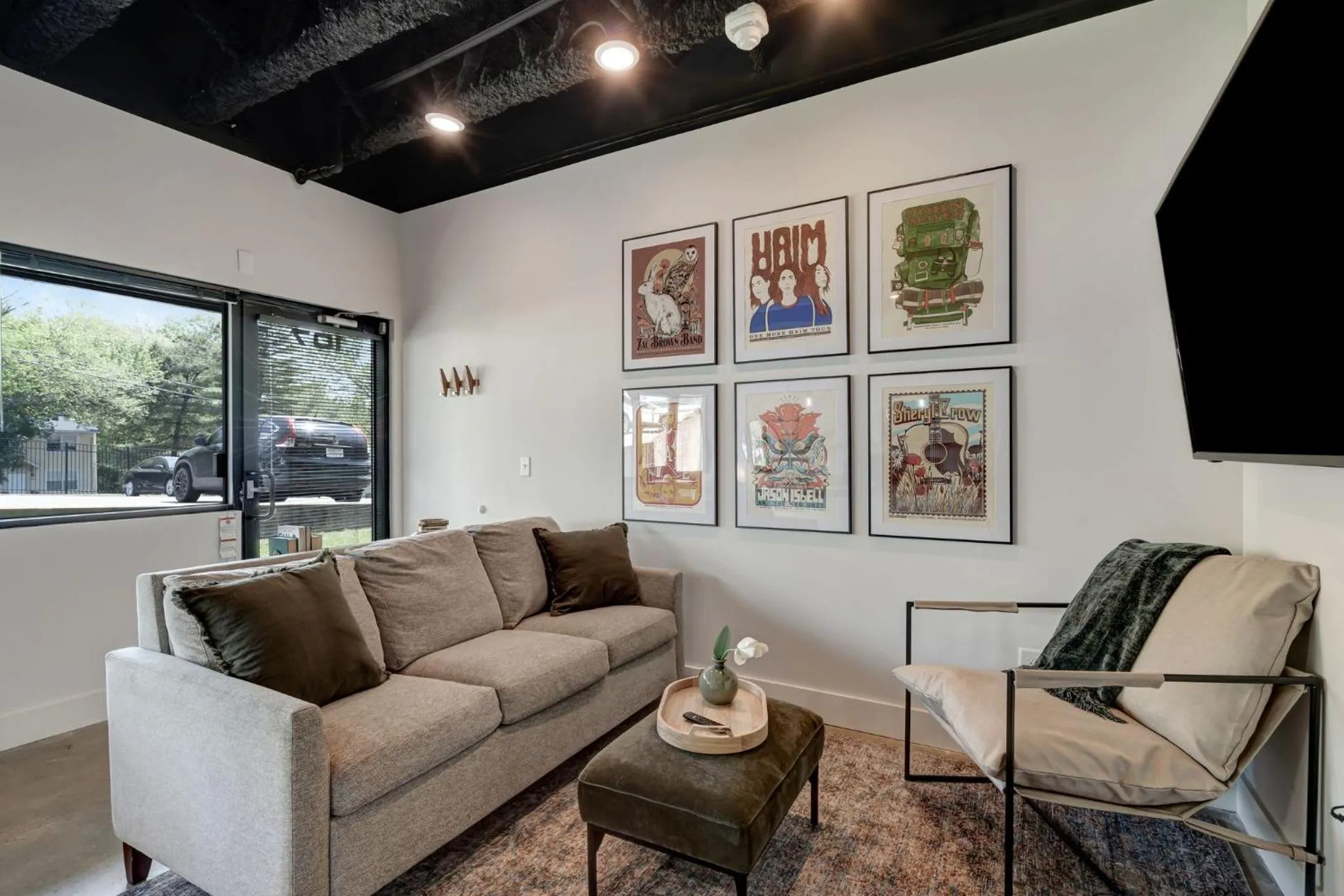 NEW Studio with 2 Beds 7 mins to Broadway