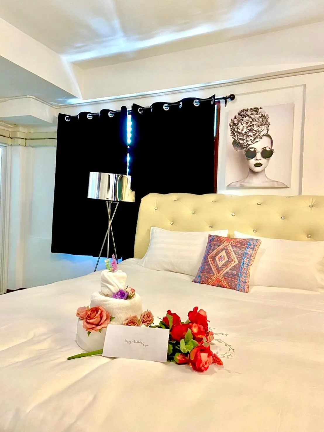 Bedroom, Bed in Yellow Lamoon Hotel