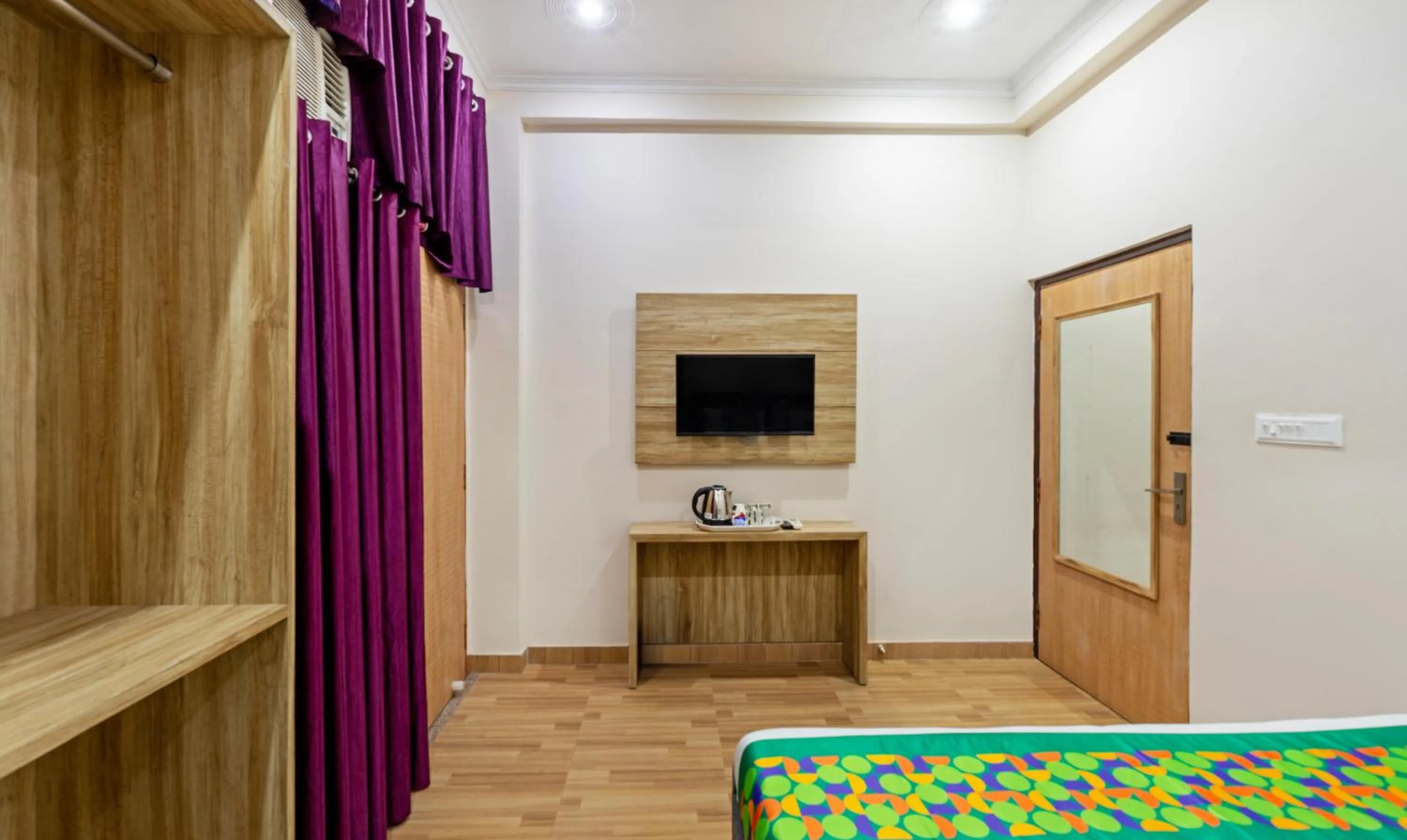 Bedroom, Bed in Treebo Om Shree Banaras