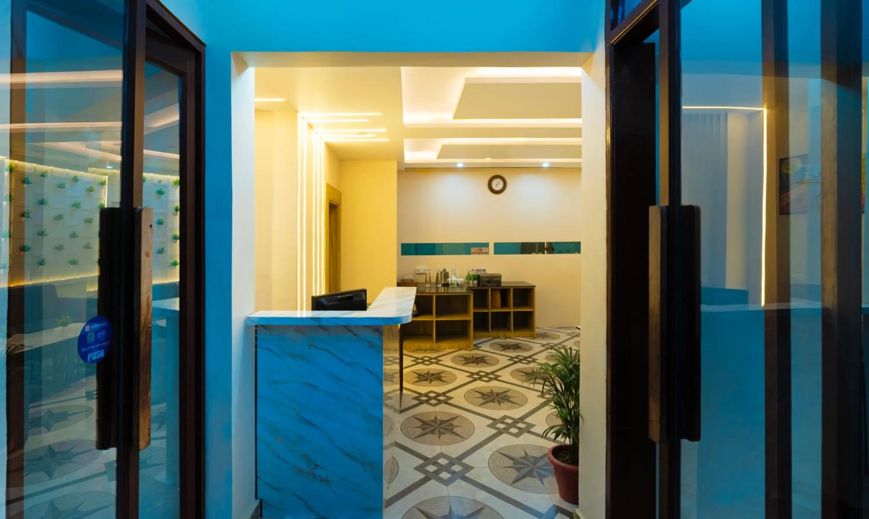 Lobby or reception in Treebo Om Shree Banaras