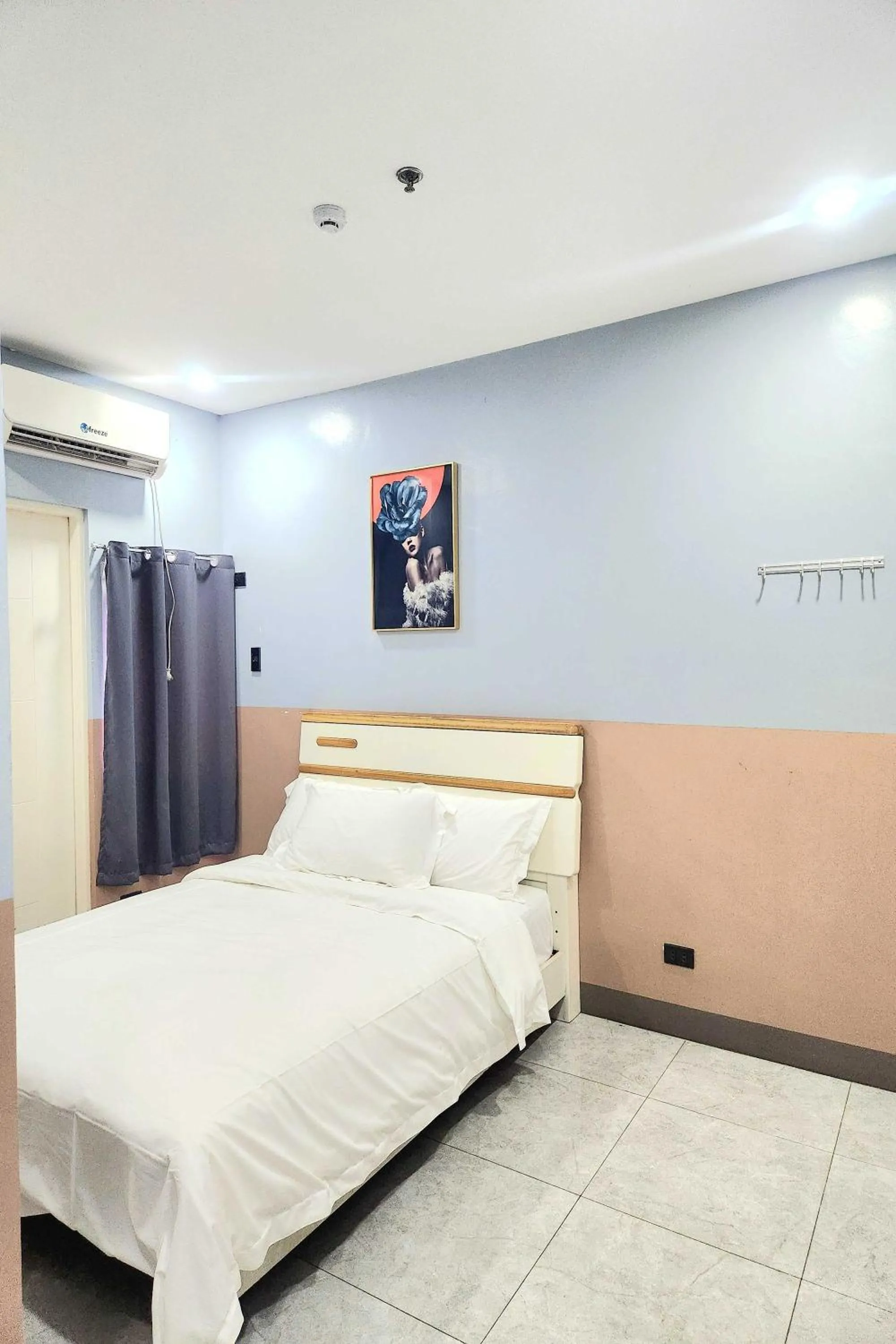 Bed in Qingqing Hotel Pasay Manila near MOA