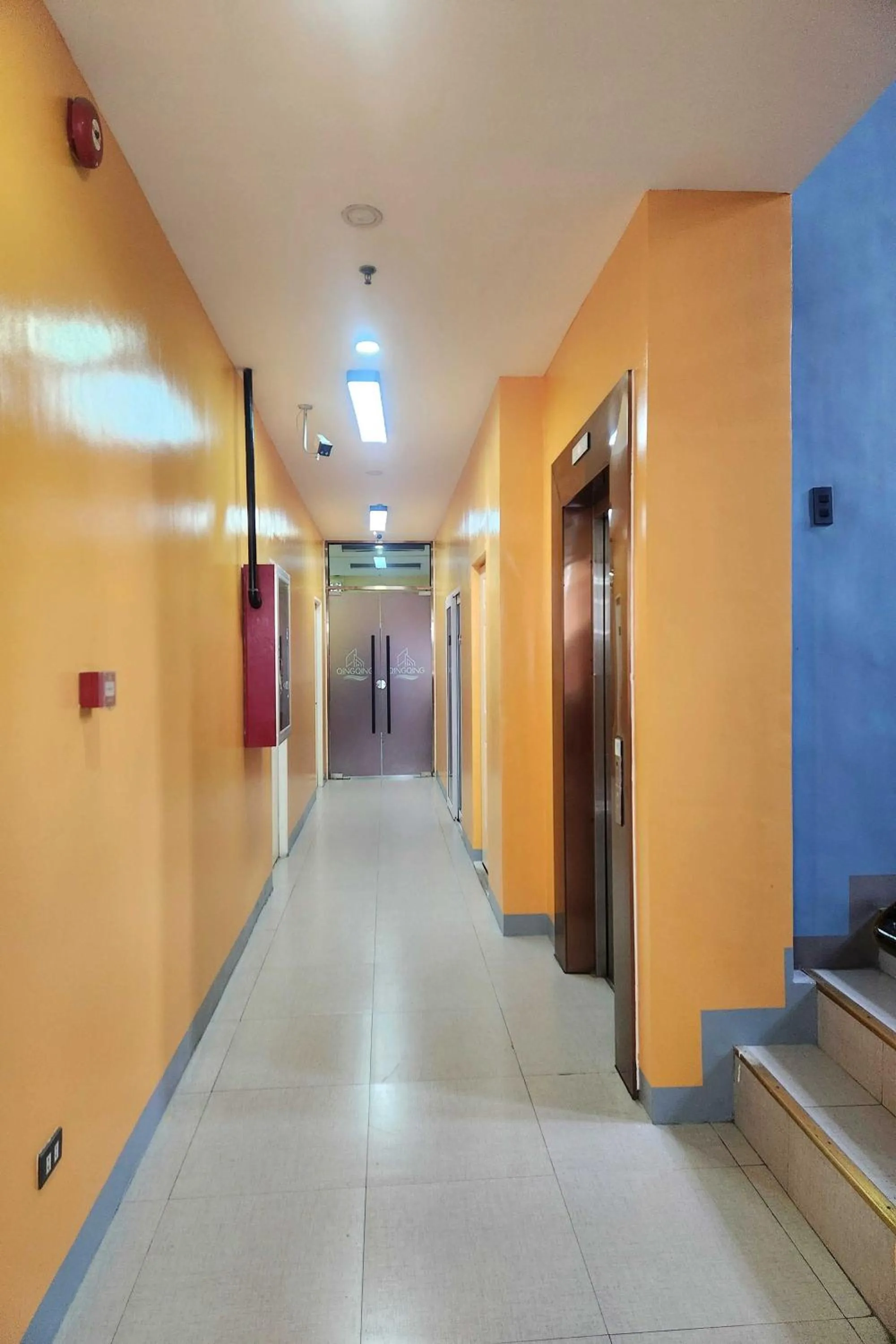 elevator in Qingqing Hotel Pasay Manila near MOA