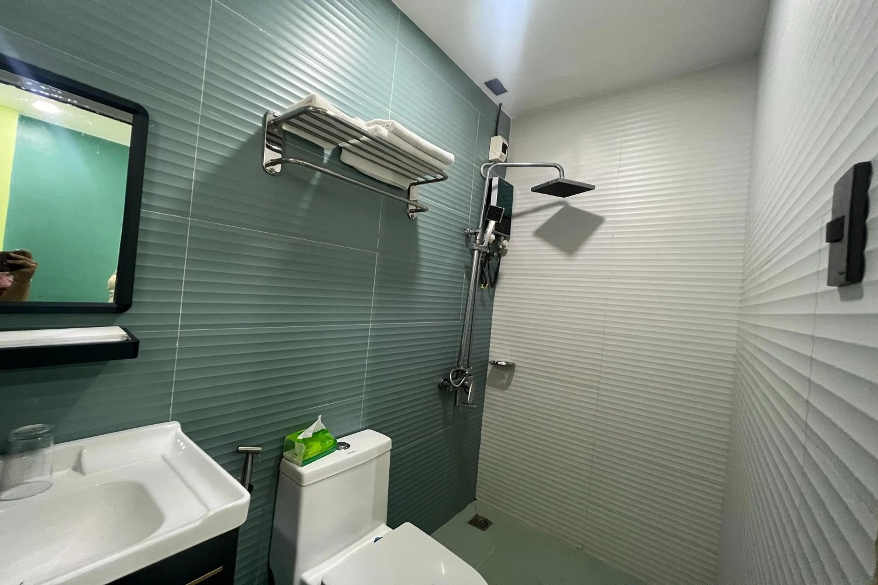 Bathroom in Qingqing Hotel Pasay Manila near MOA