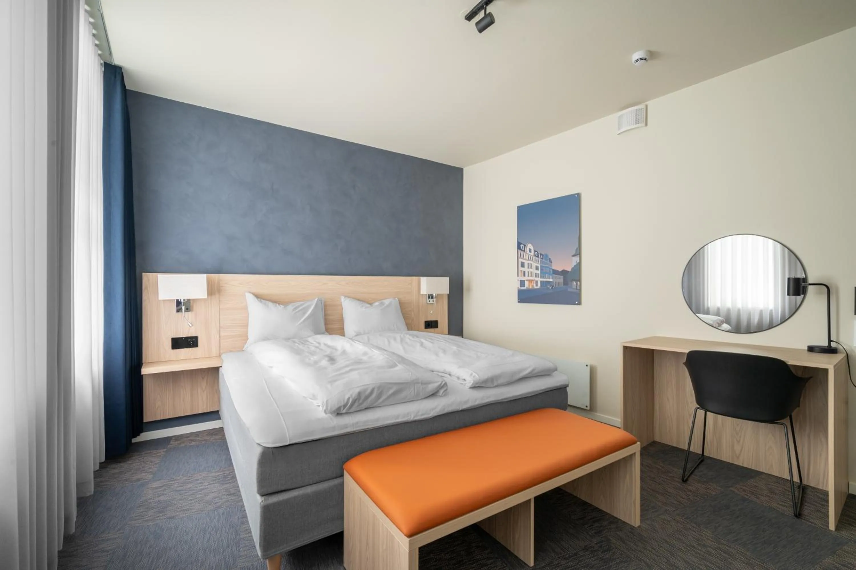 Photo of the whole room, Bed in BREEZE Hotel Victoria - Self-Service