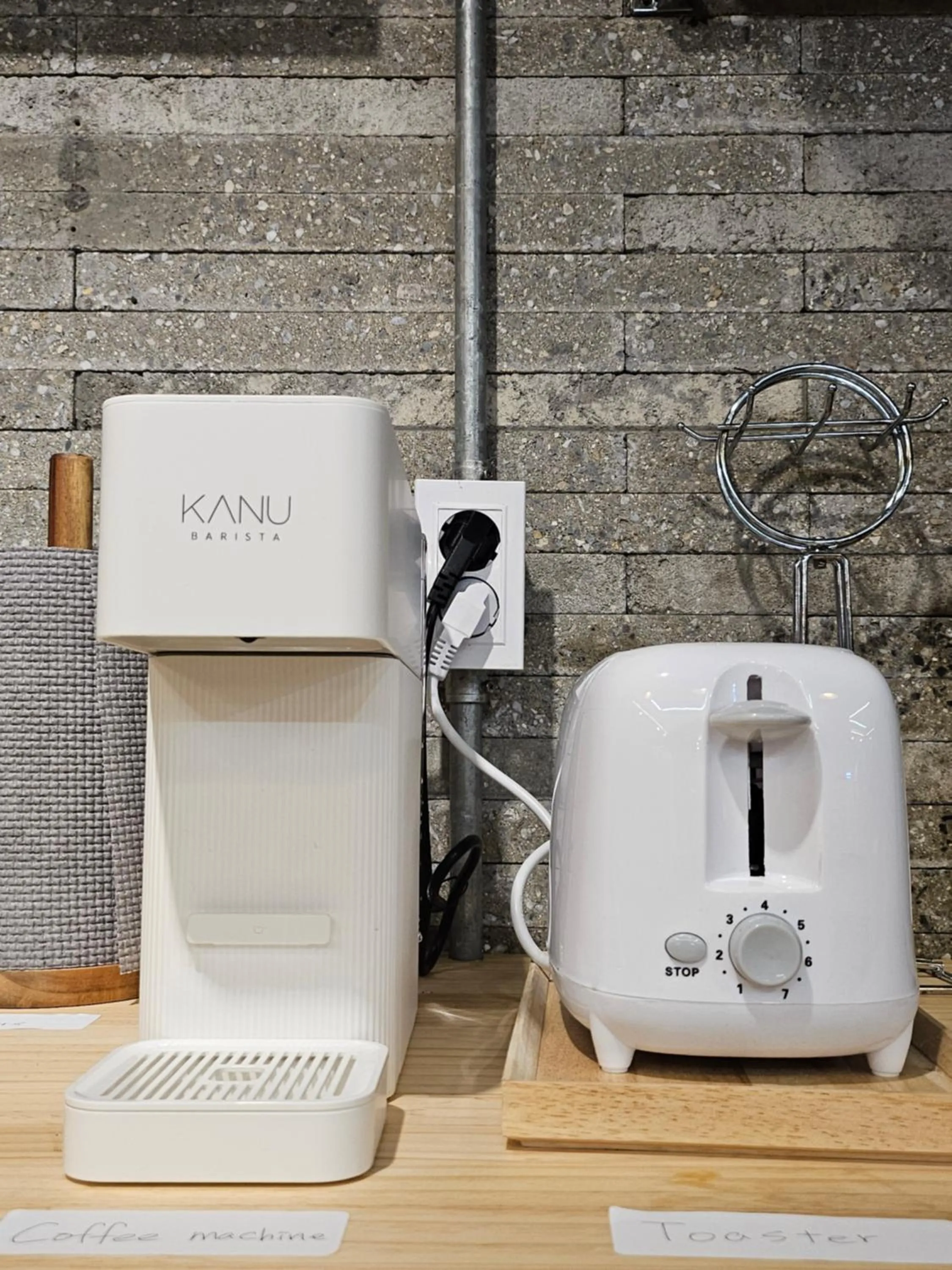 Kitchen or kitchenette in Travel Light Hostel