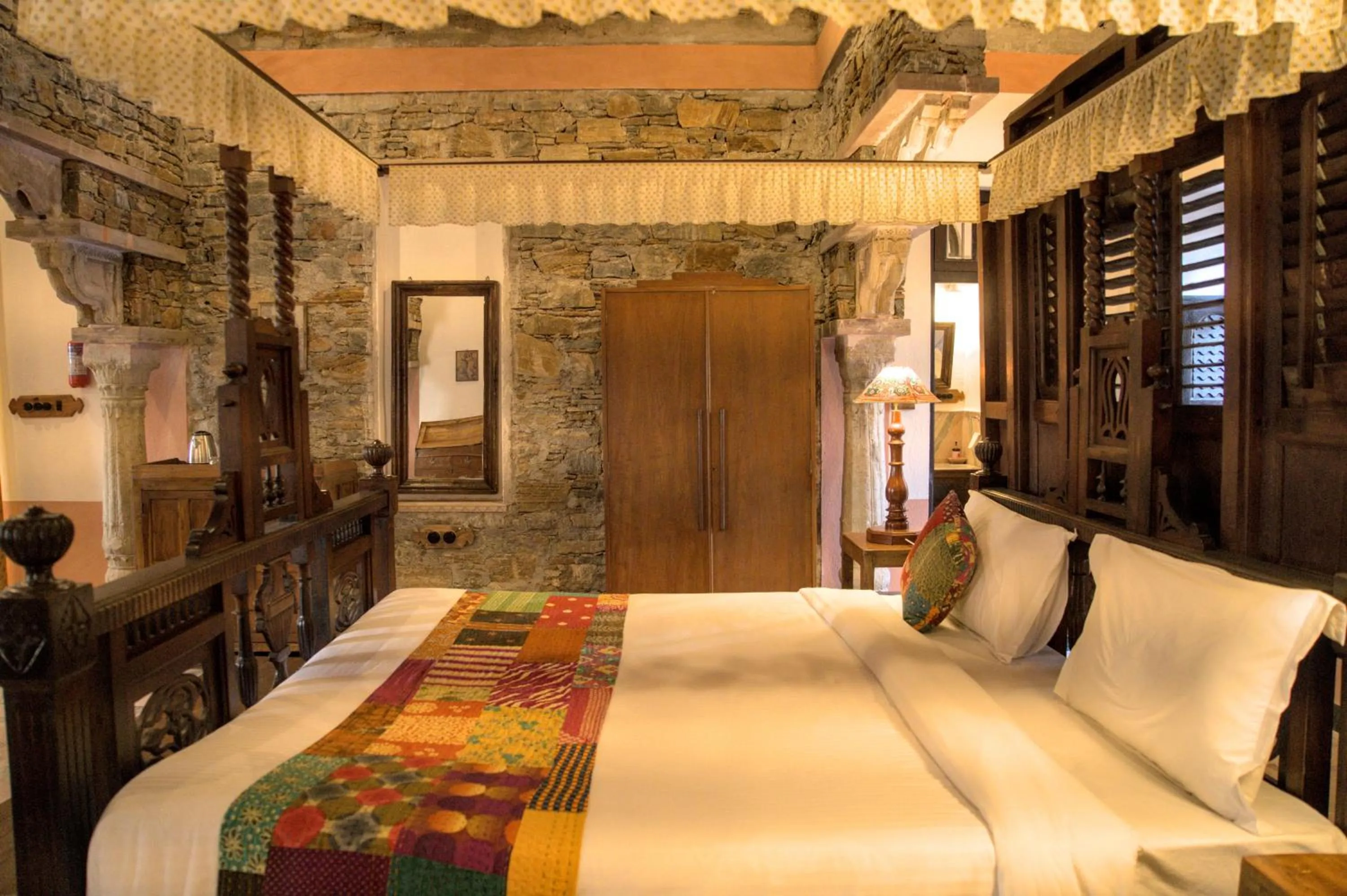 Bed in Shrisiddhpuram