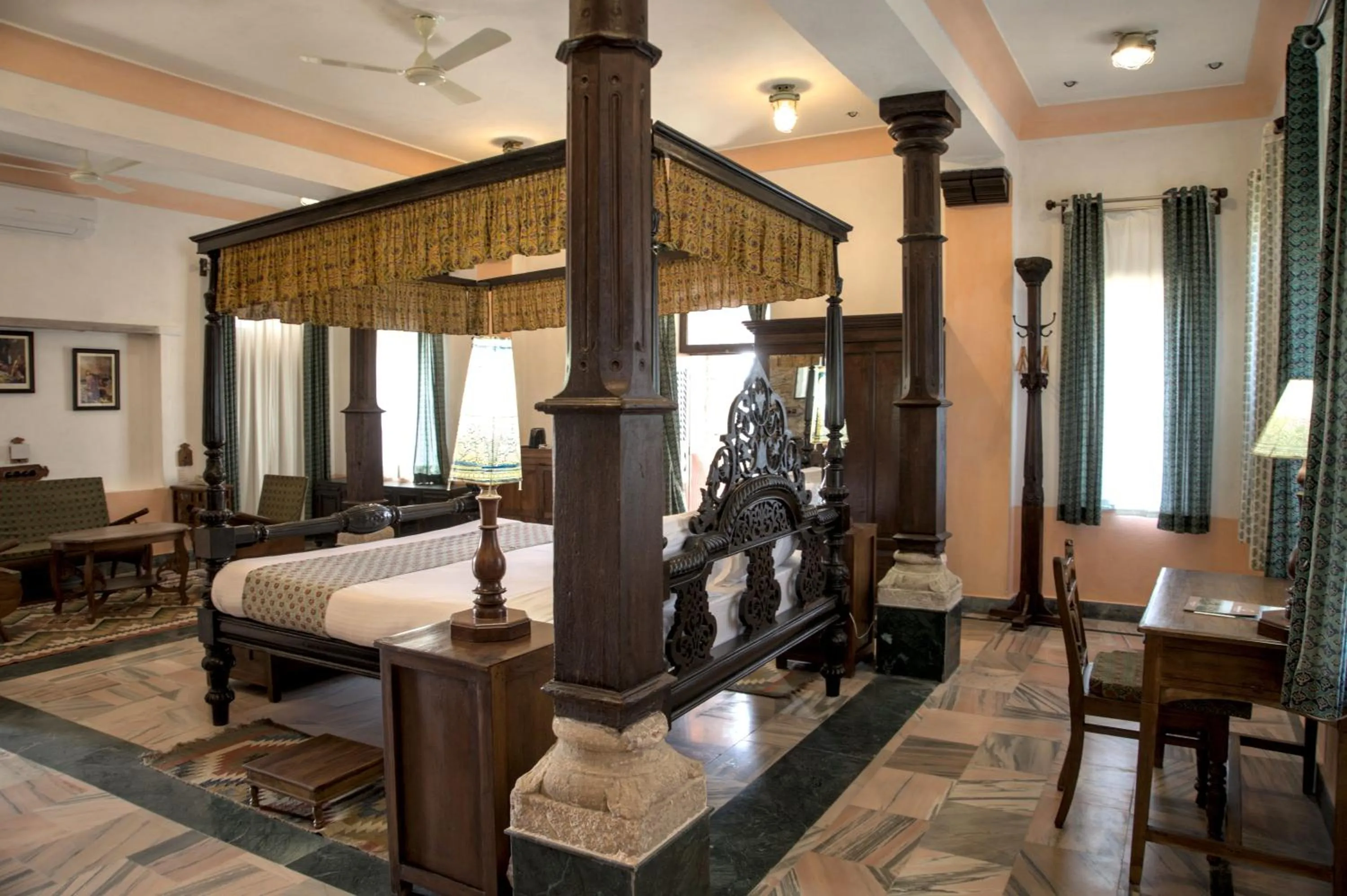 Bed in Shrisiddhpuram
