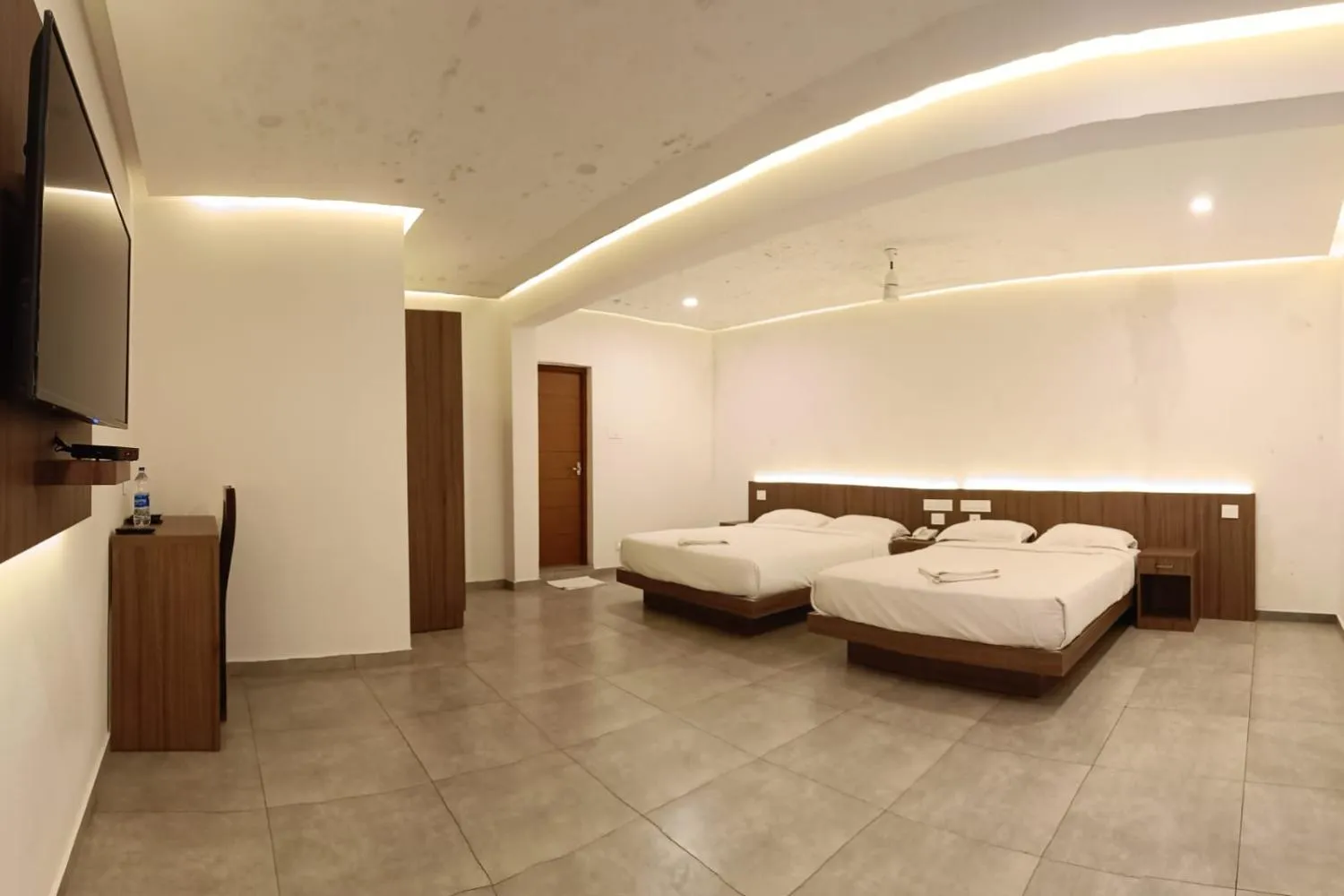 Photo of the whole room, Bed in Green Tea Hotels