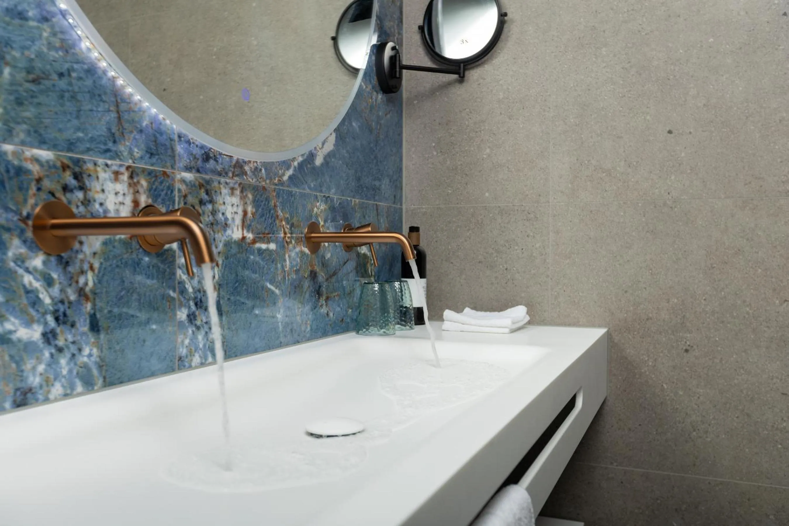 Bathroom in Hotel Twenty-Three Amsterdam Airport