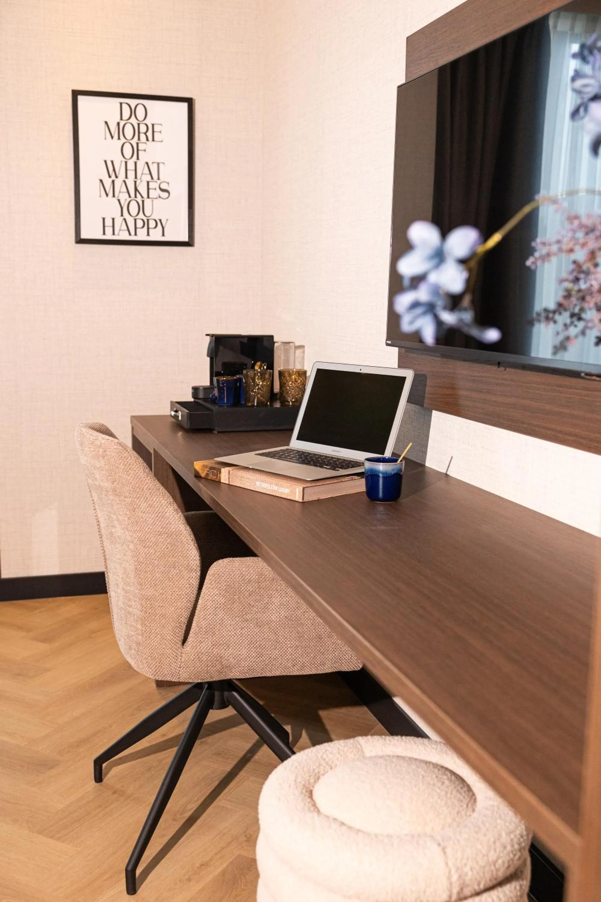 TV and multimedia in Hotel Twenty-Three Amsterdam Airport