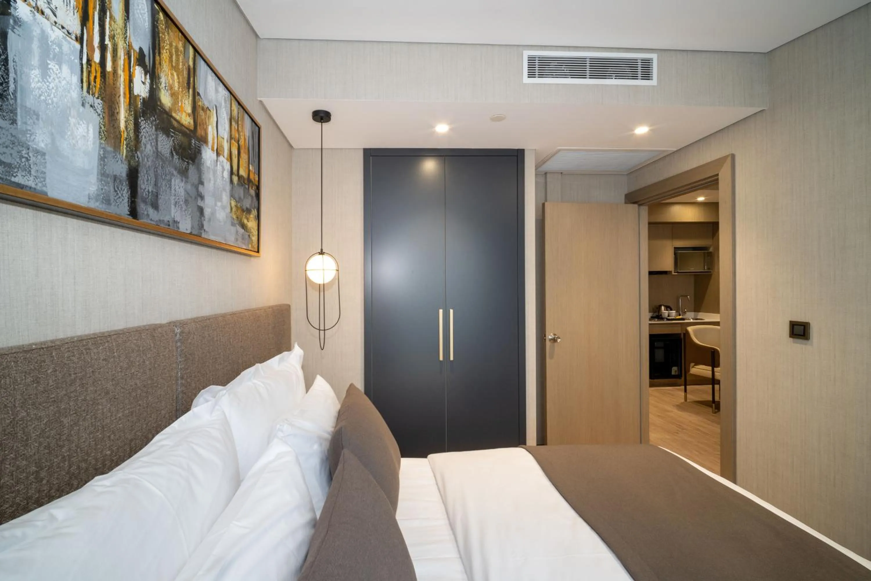 Bed in Rayelin Hotel Old Town