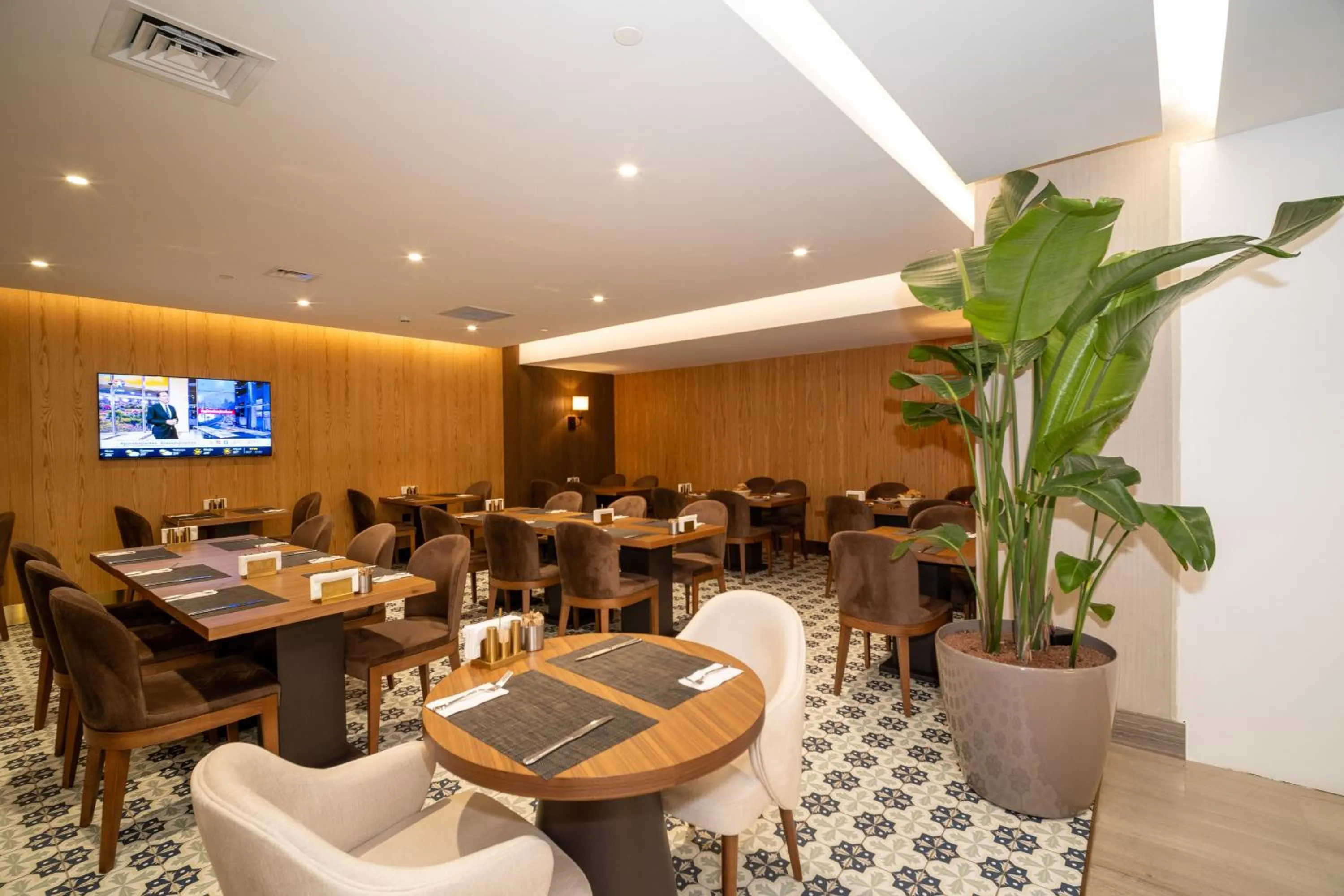 Rayelin Hotel Old Town