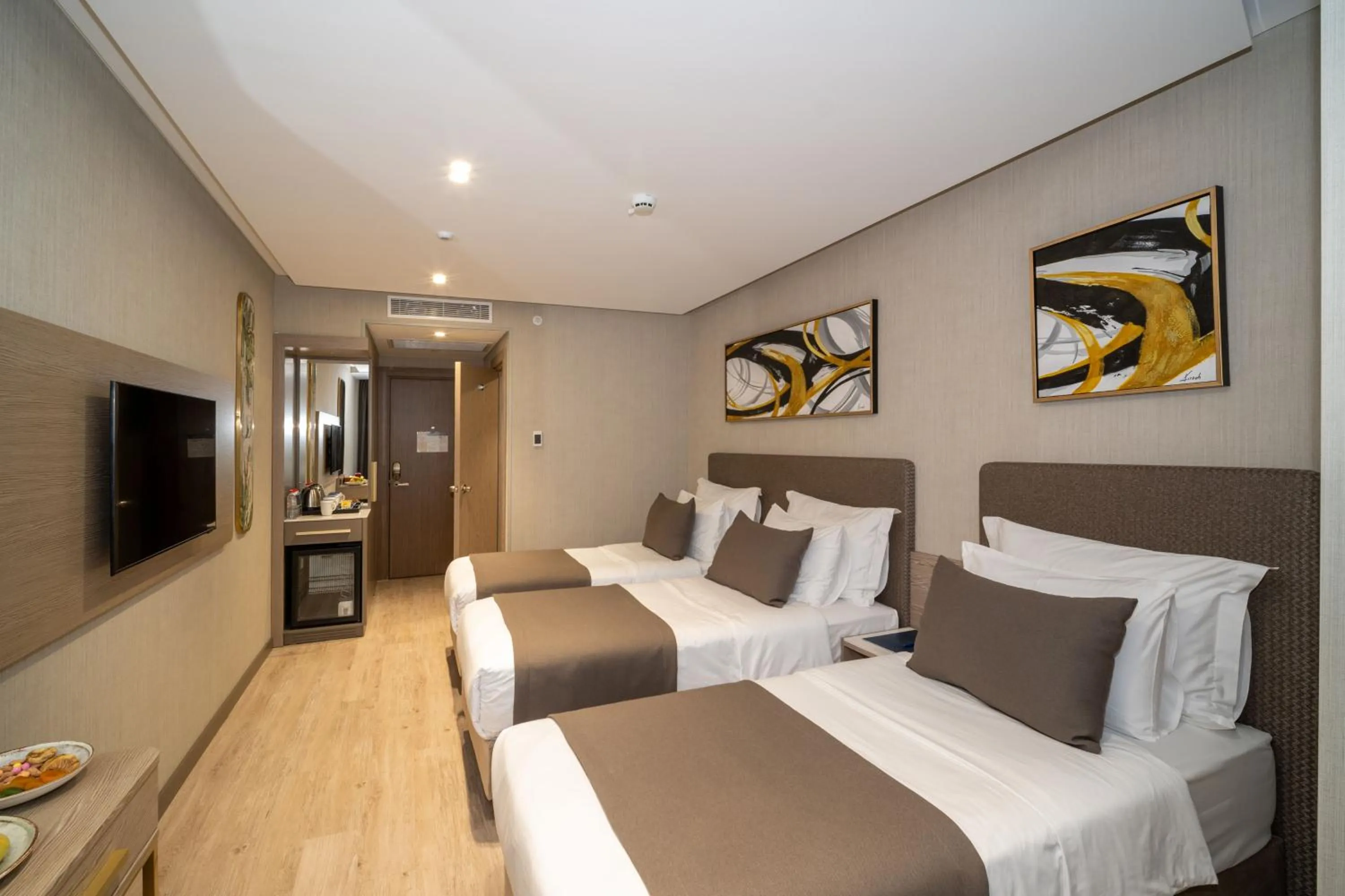 Bed in Rayelin Hotel Old Town