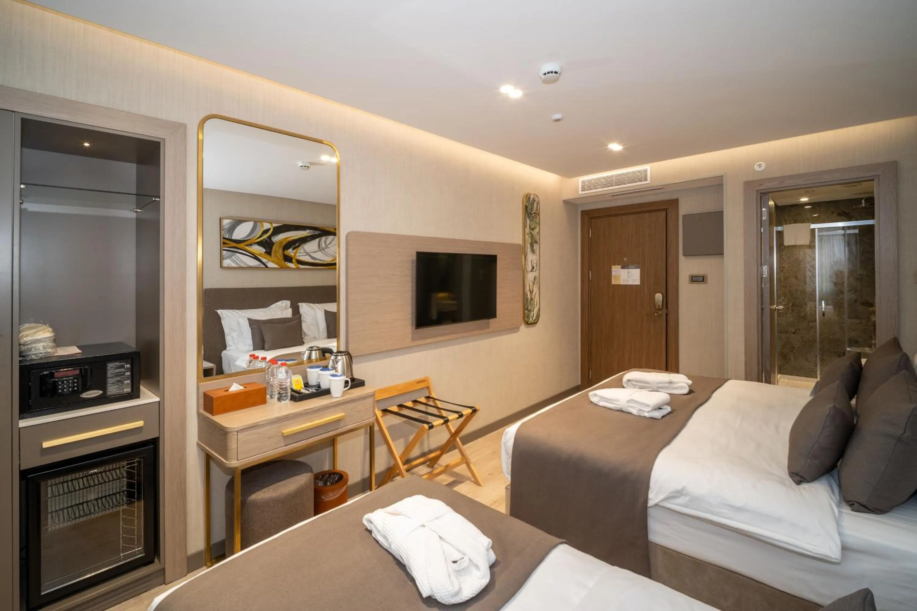 Bed in Rayelin Hotel Old Town