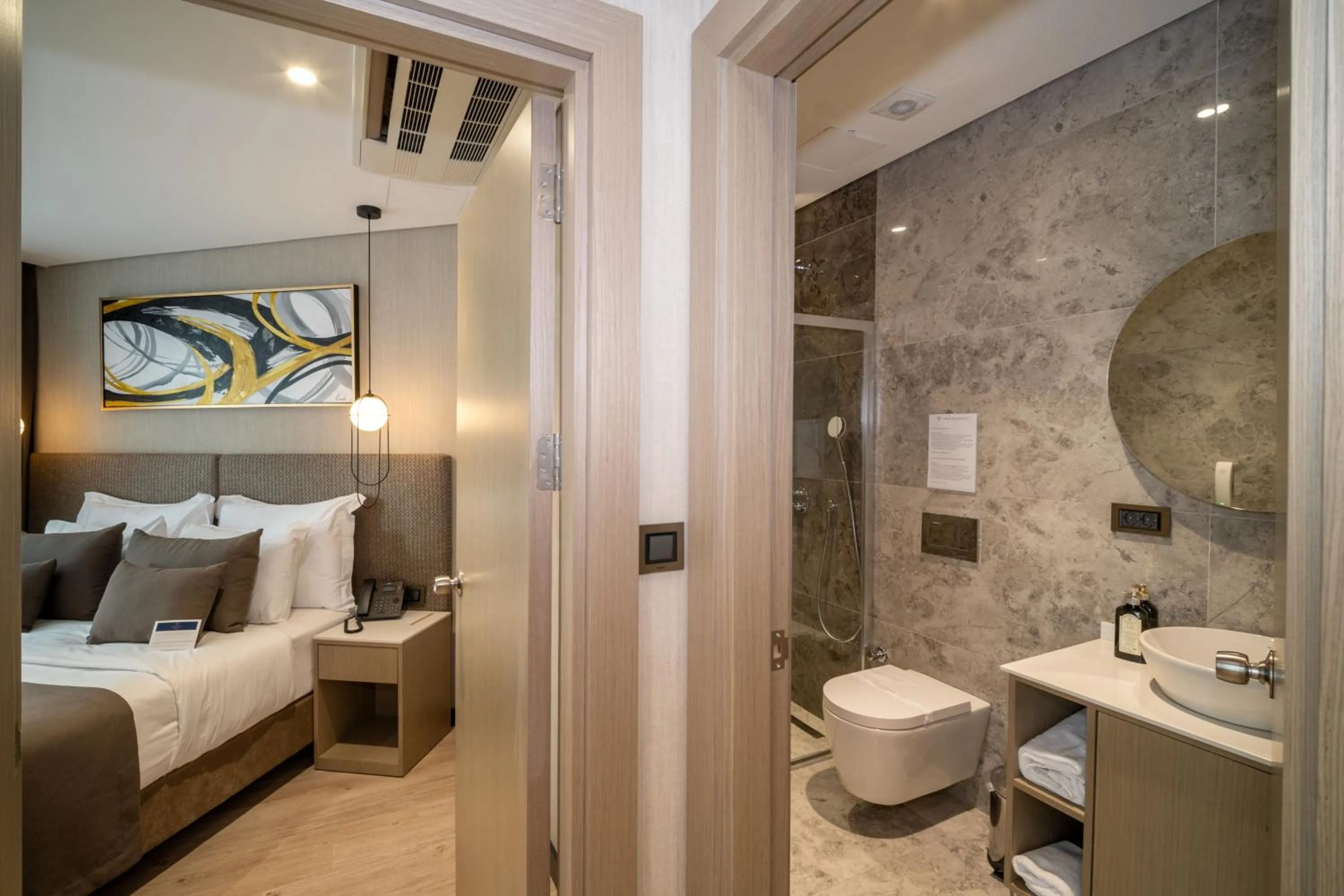 Bed in Rayelin Hotel Old Town