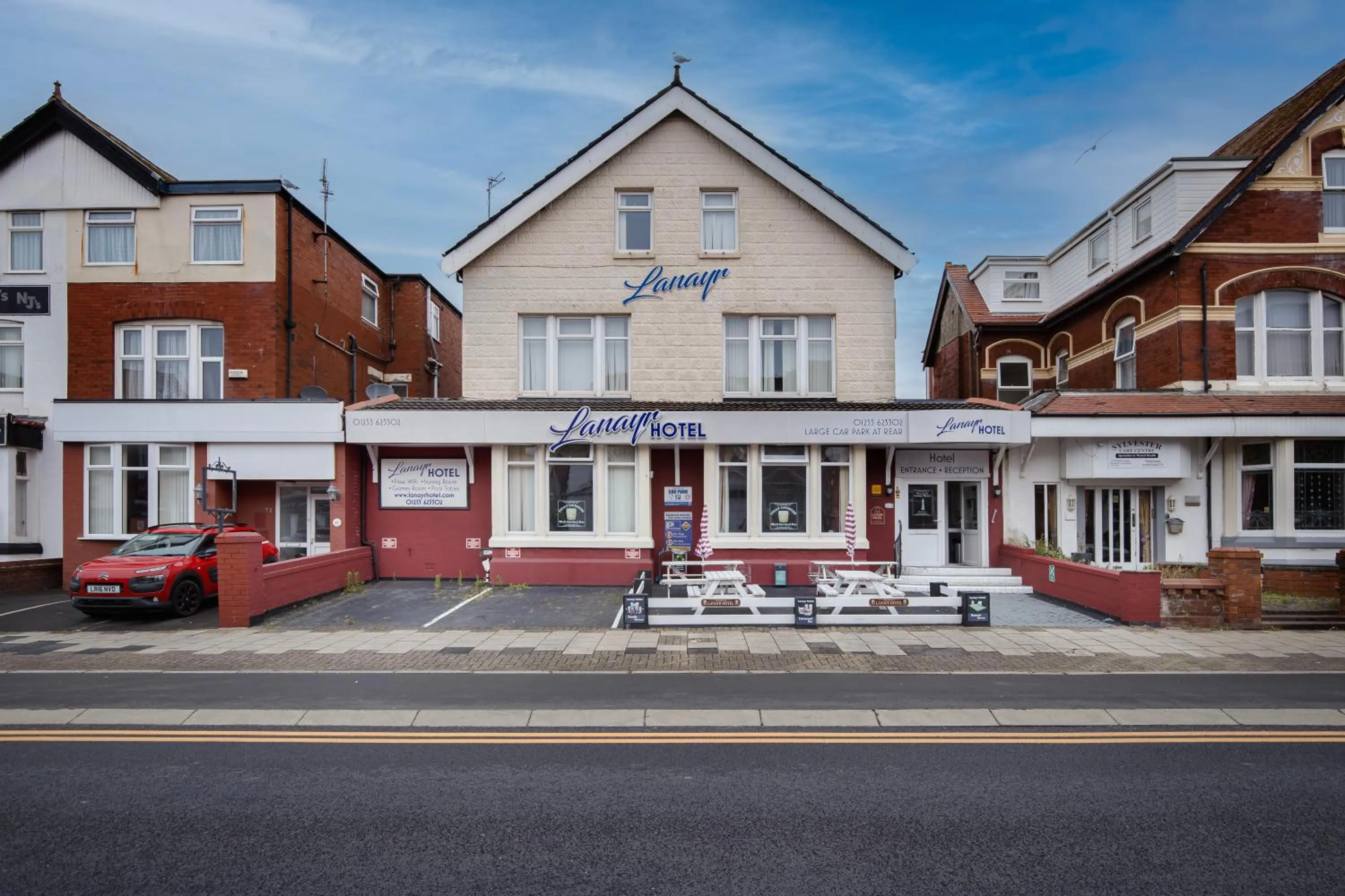 Property building in Lanayr Hotel