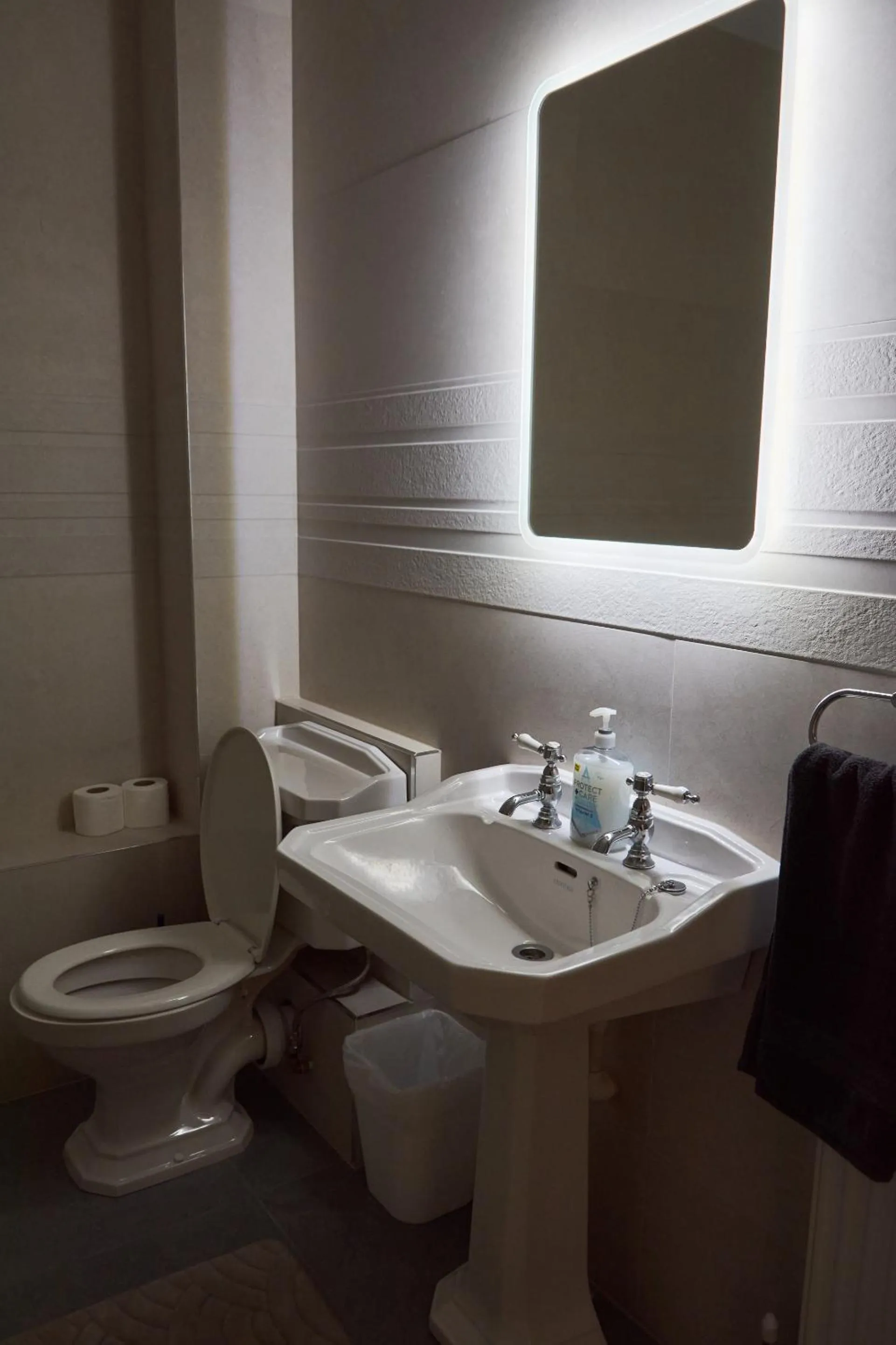 Bathroom in Dromod suites