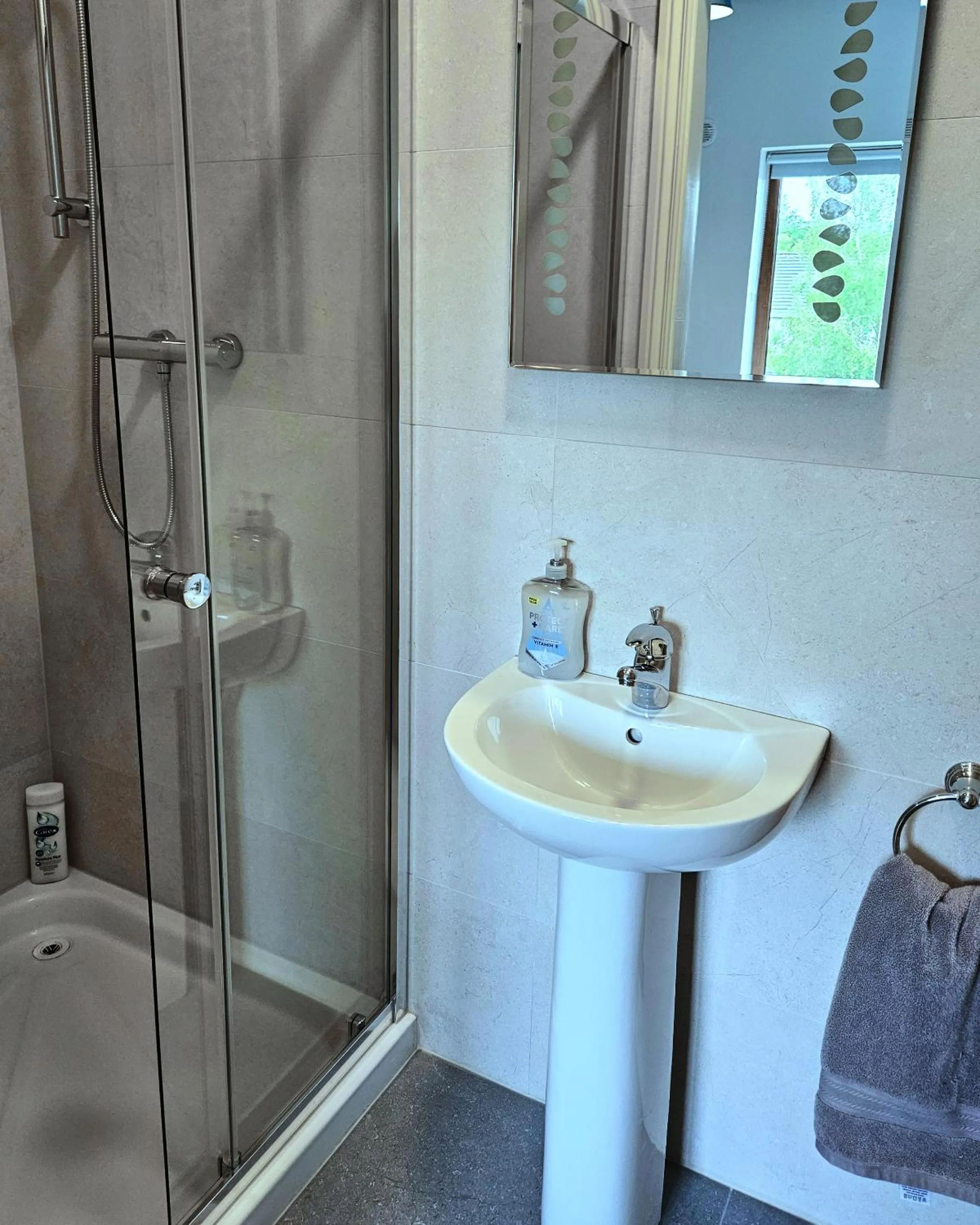 Bathroom in Dromod suites