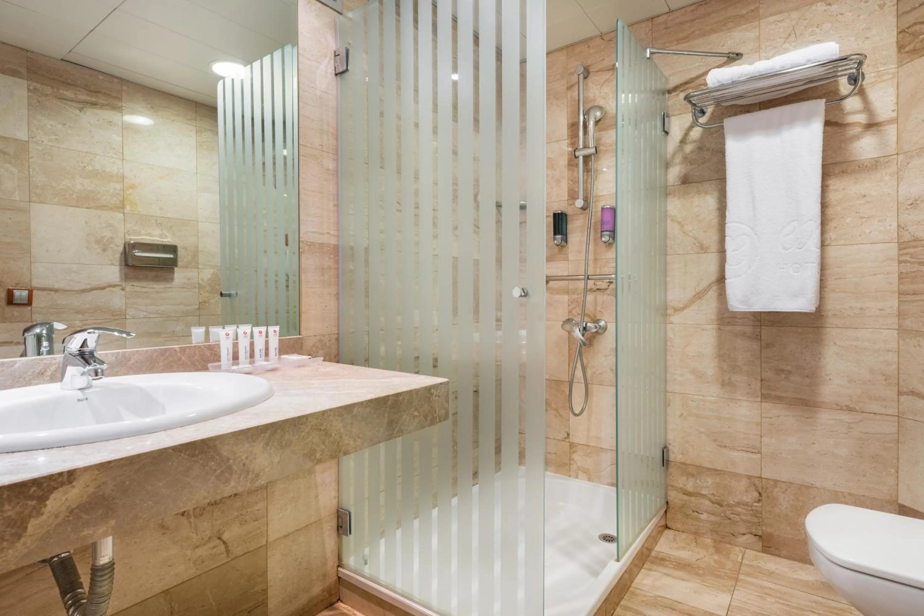 Bathroom in Exe Las Palmas