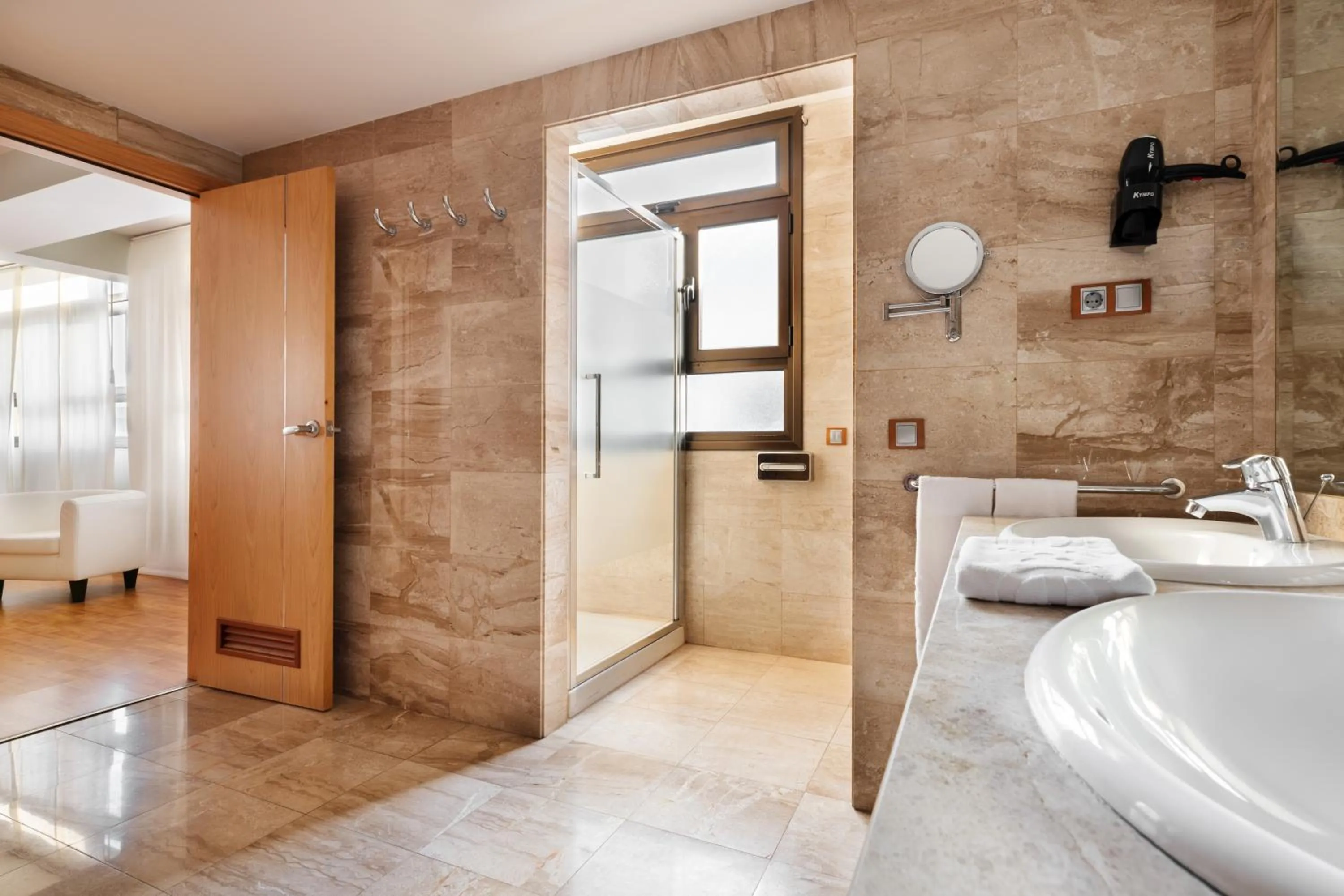 Bathroom in Exe Las Palmas