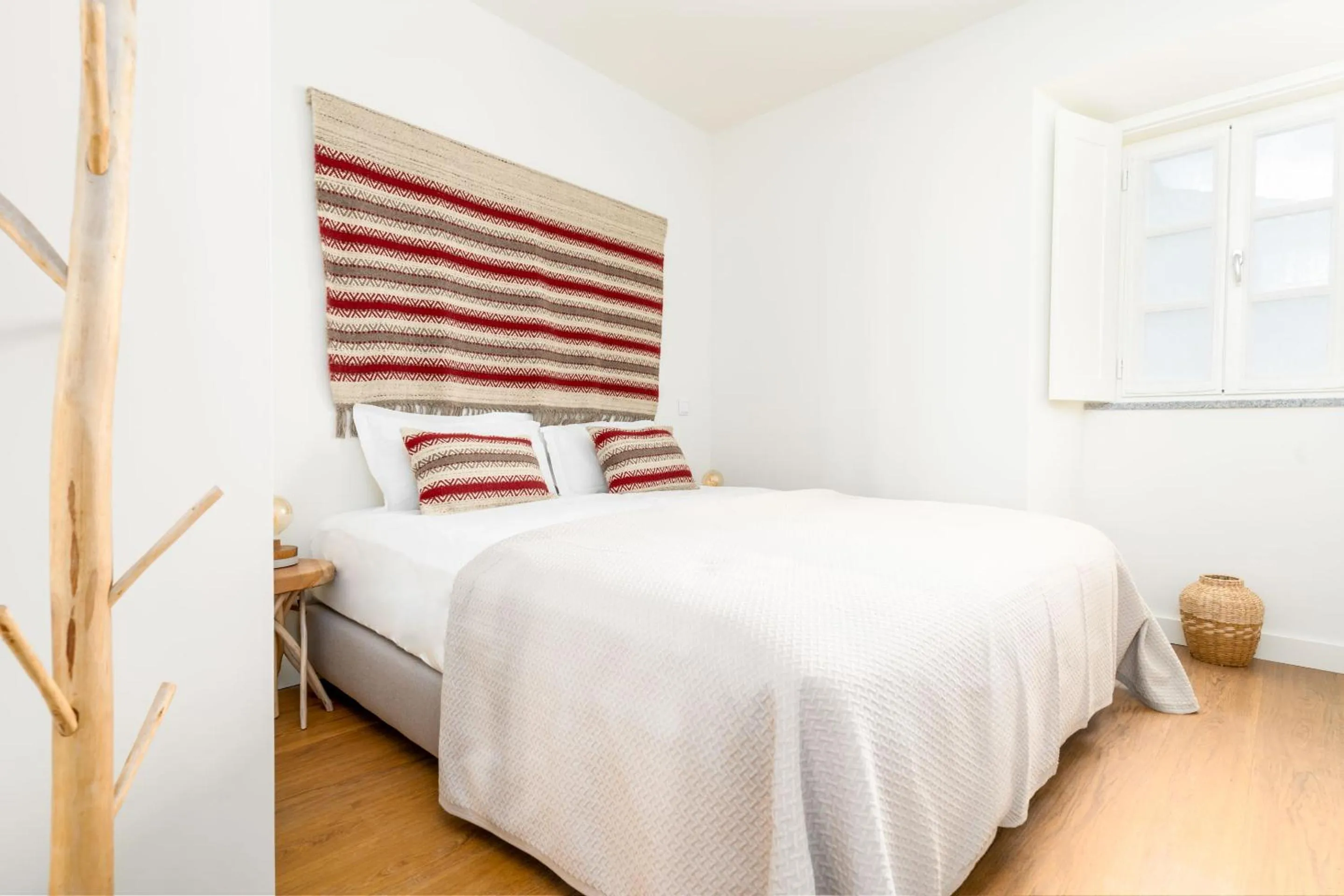 One-Bedroom Apartment in Limehome Evora Largo dos Penedos