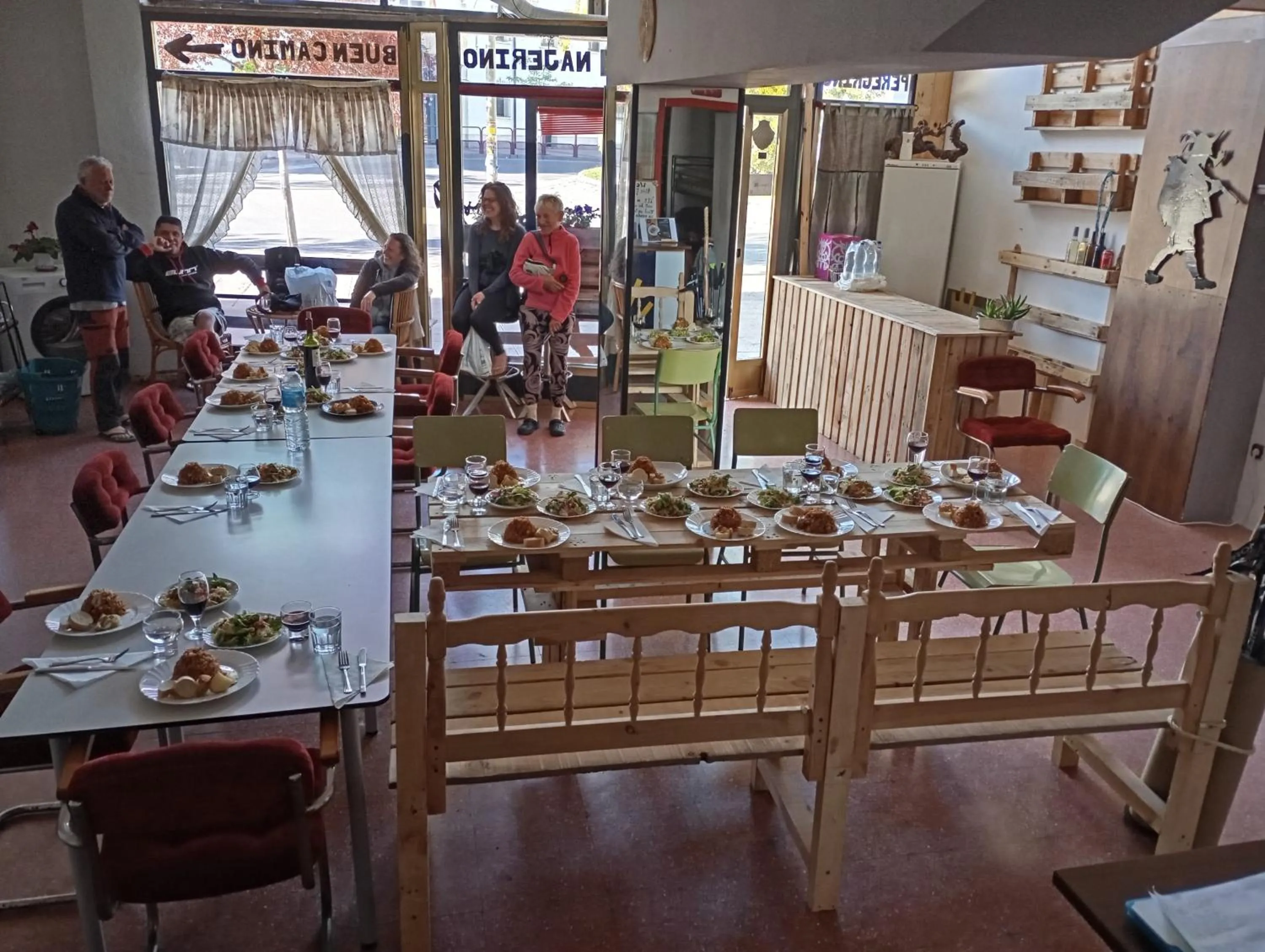 Restaurant/places to eat in El Peregrino Najerino