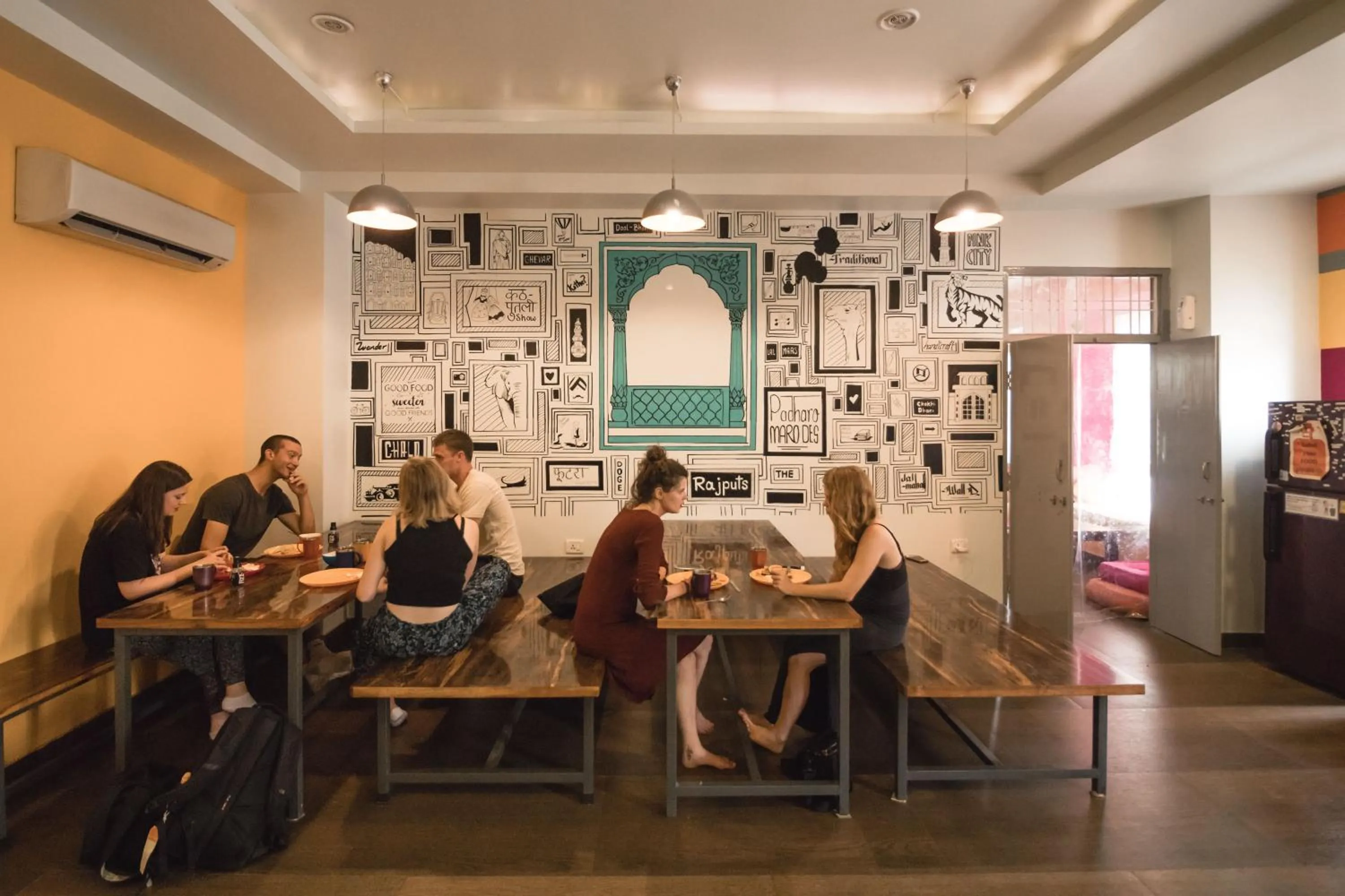 Restaurant/places to eat in Zostel Jaipur