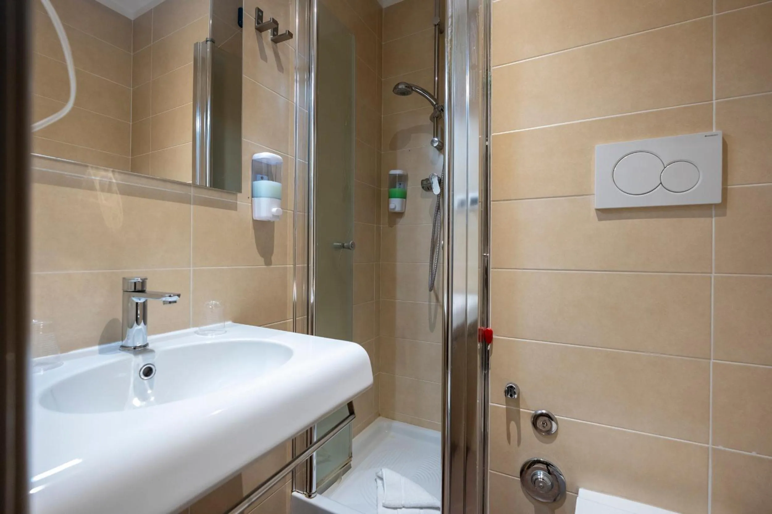 Shower in Casa per Ferie Santa Maria alle Fornaci