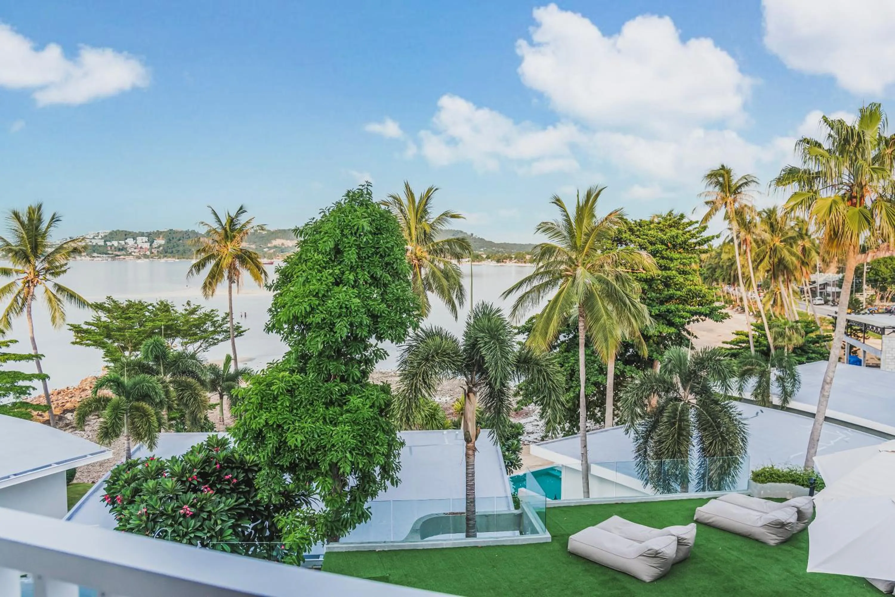 Spring in Replay Pool Villa