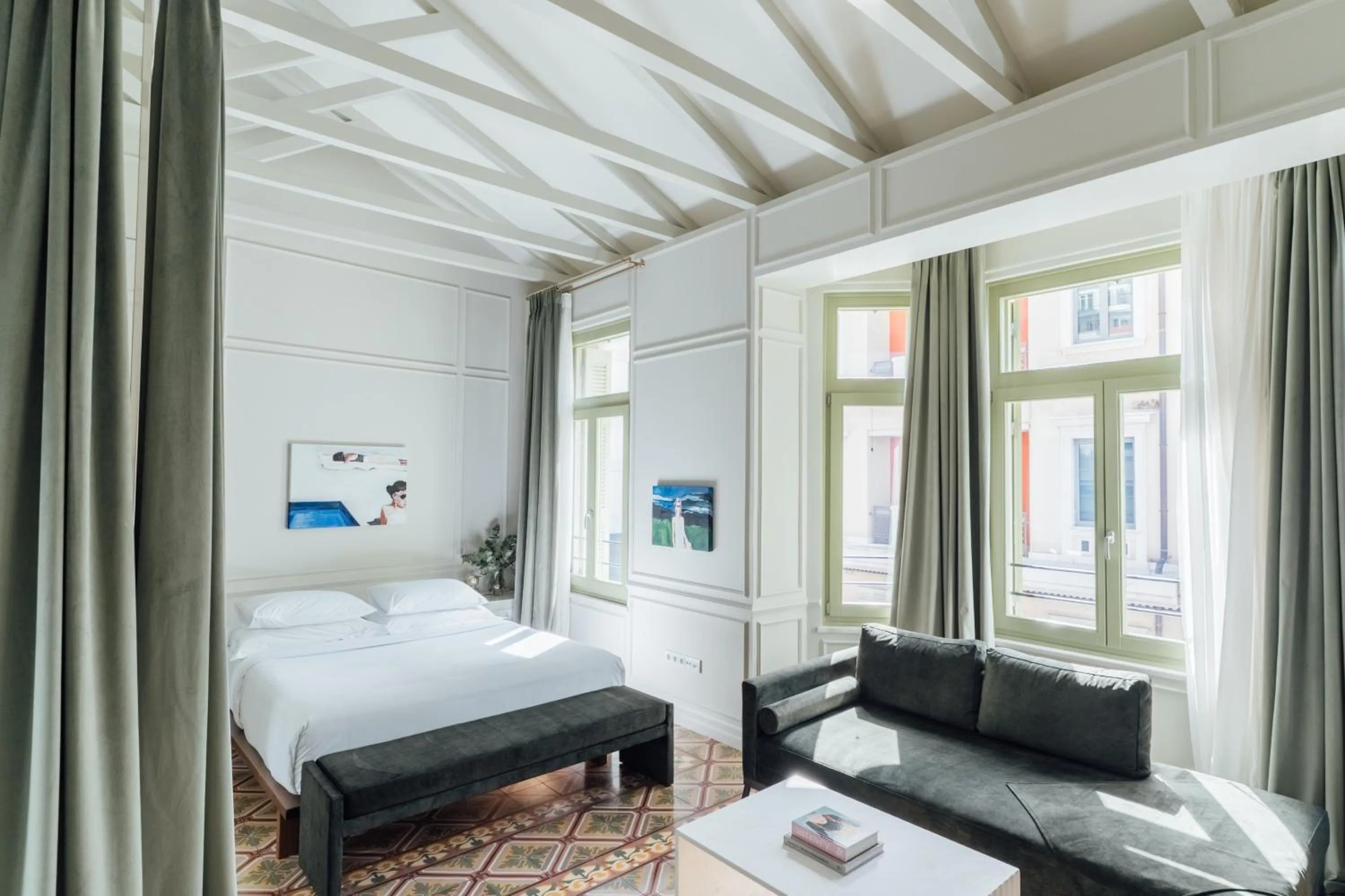 Photo of the whole room, Bed in Nosteo