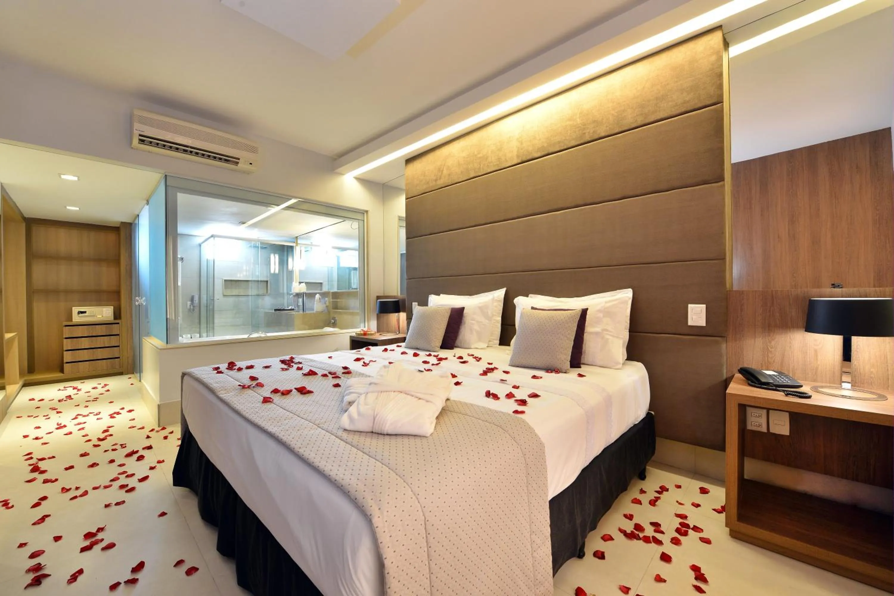 Photo of the whole room, Bed in Hotel Beira Mar