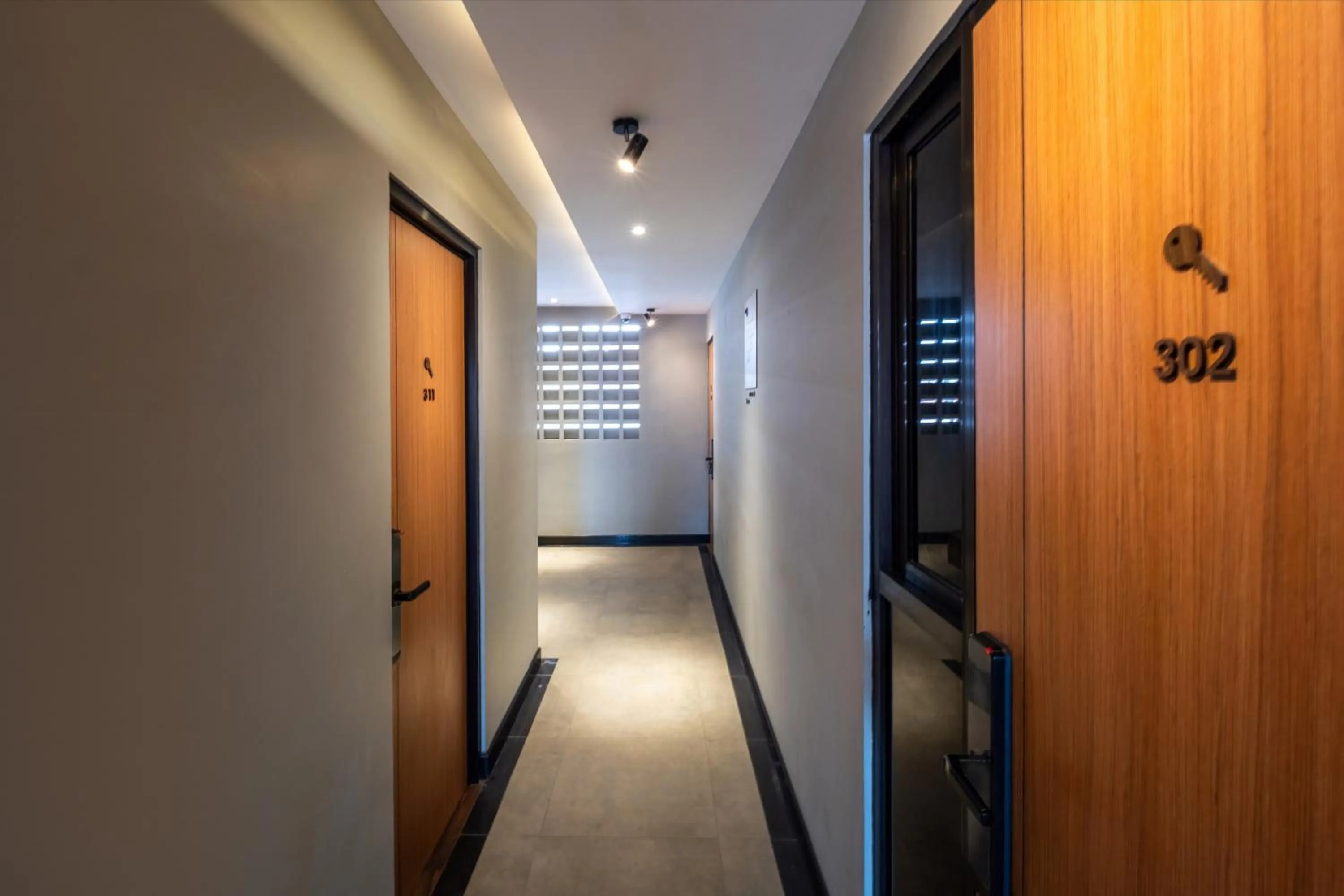 Property building in Omni Rooms by Sinergi