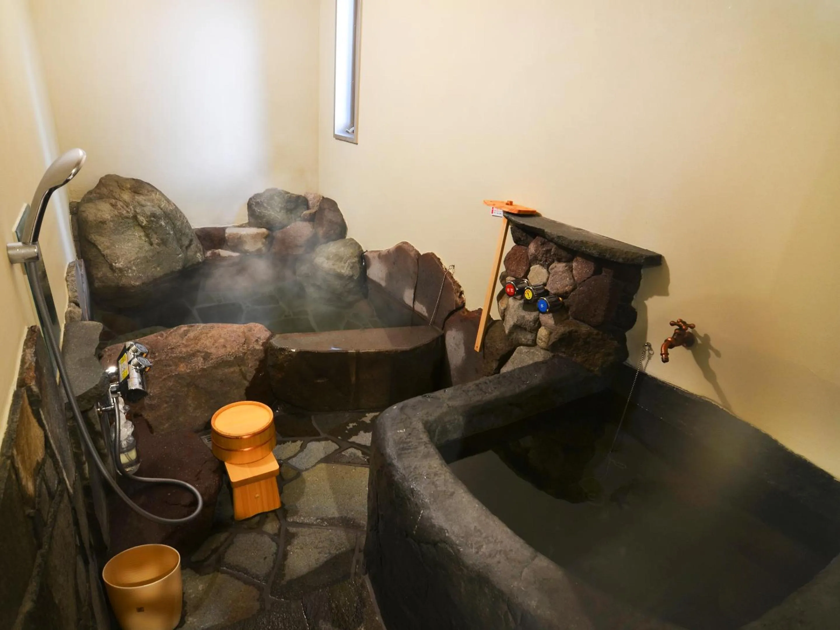 Hot Spring Bath in Totonoinoyado Shuntouan