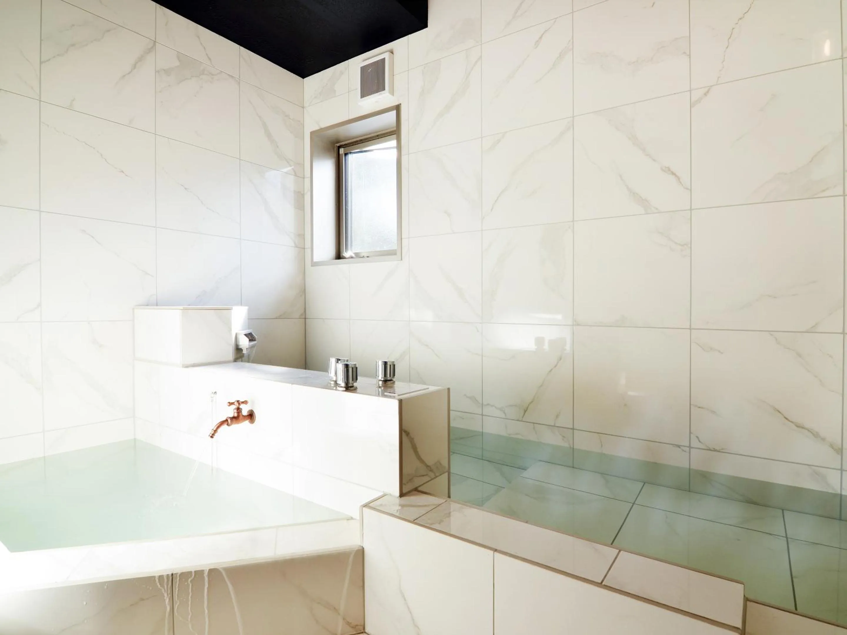 Hot Spring Bath in Totonoinoyado Shuntouan