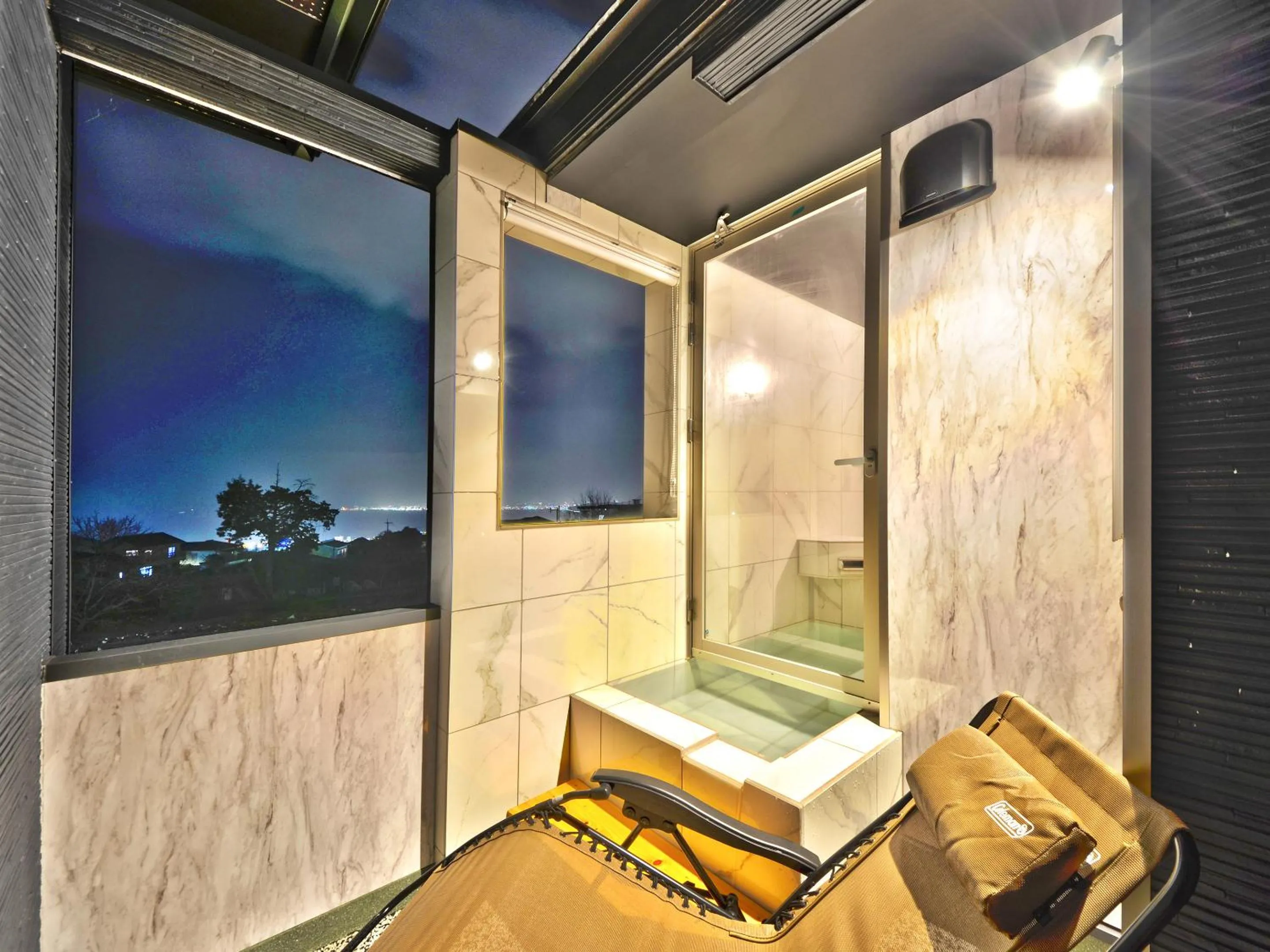 Hot Spring Bath in Totonoinoyado Shuntouan