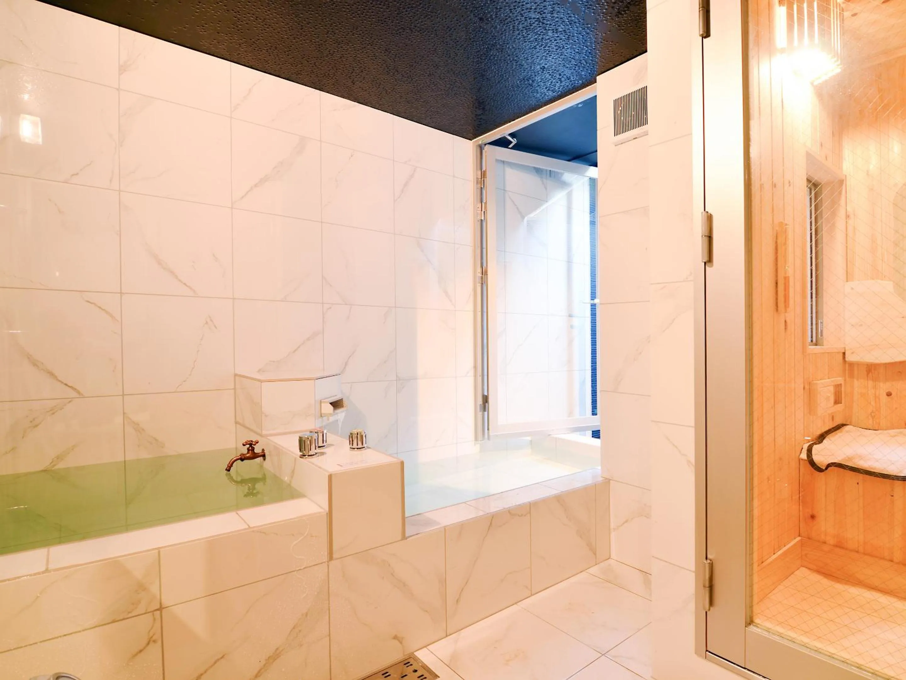 Hot Spring Bath in Totonoinoyado Shuntouan