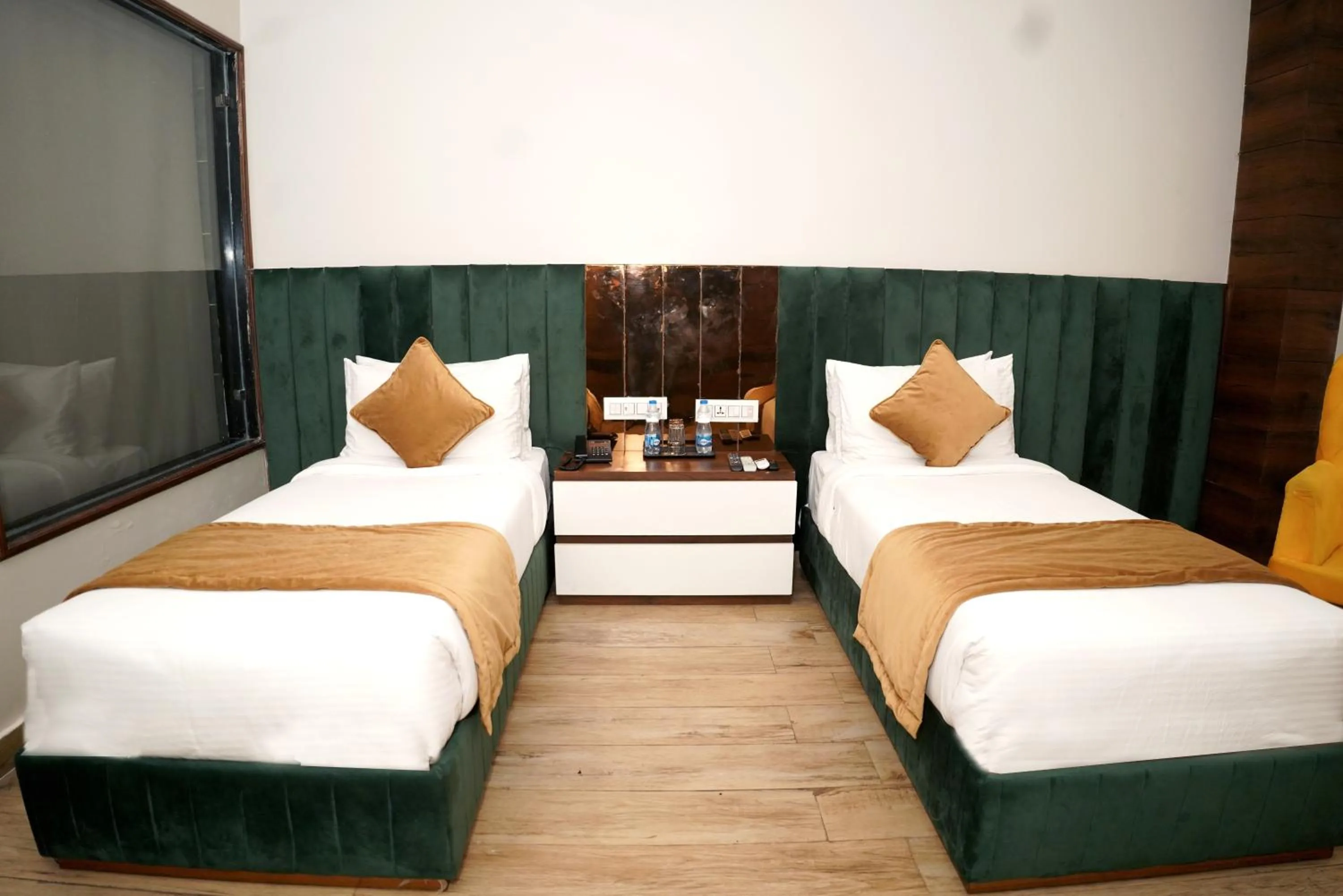 Photo of the whole room, Bed in The Signet Royale Bathinda PB