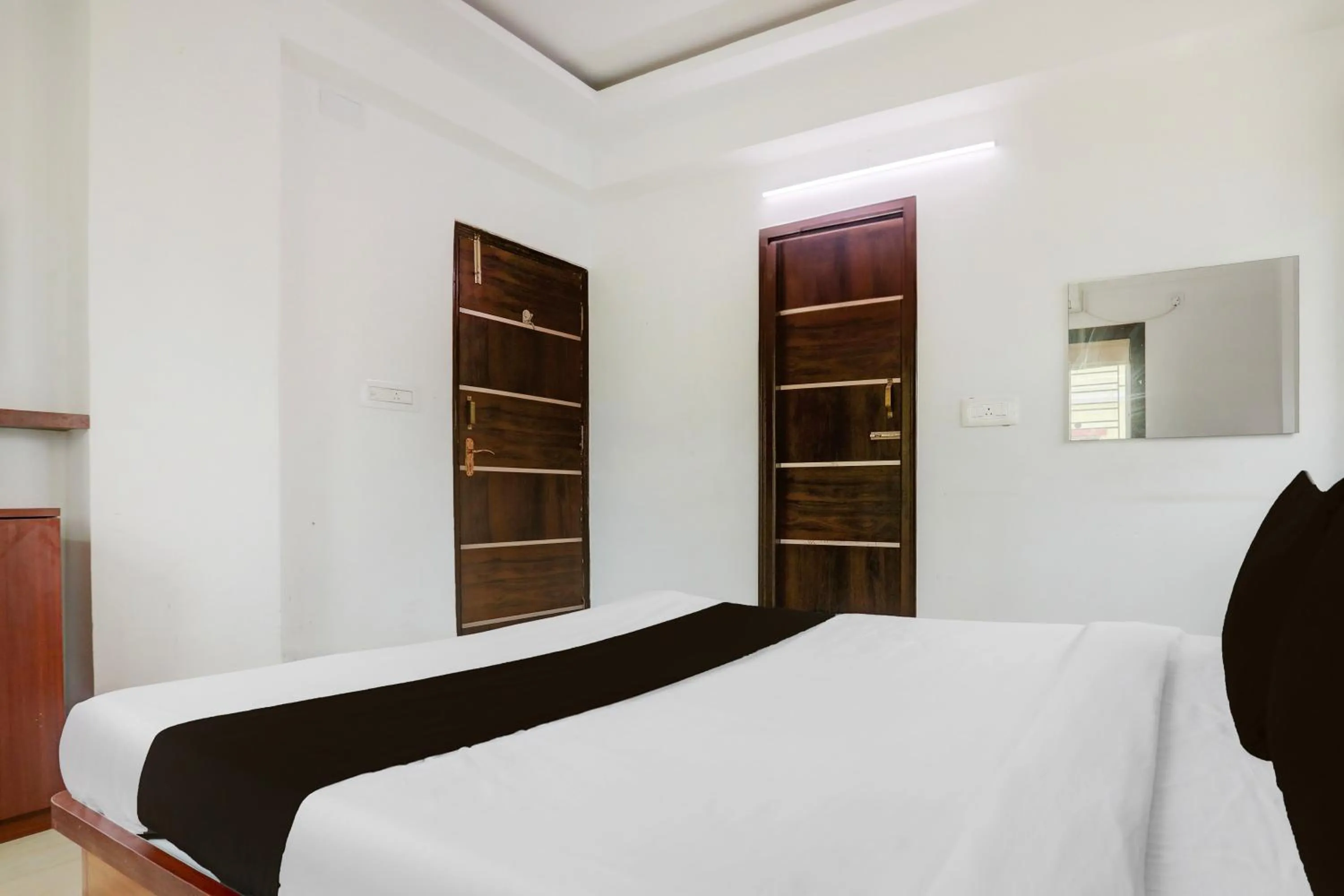 Bedroom, Bed in Super Collection O Biswa Bangla Kolkata Formerly Dream Palace