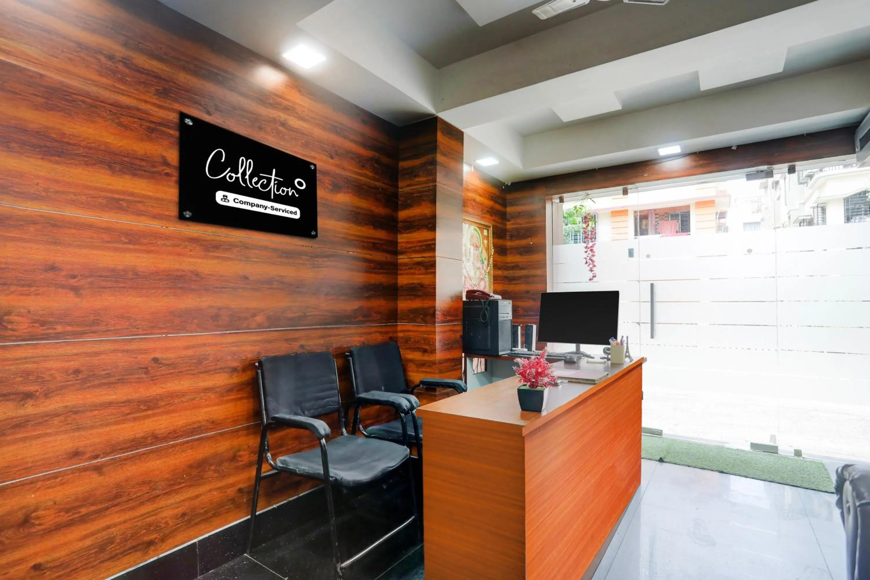 Lobby or reception in Super Collection O Biswa Bangla Kolkata Formerly Dream Palace