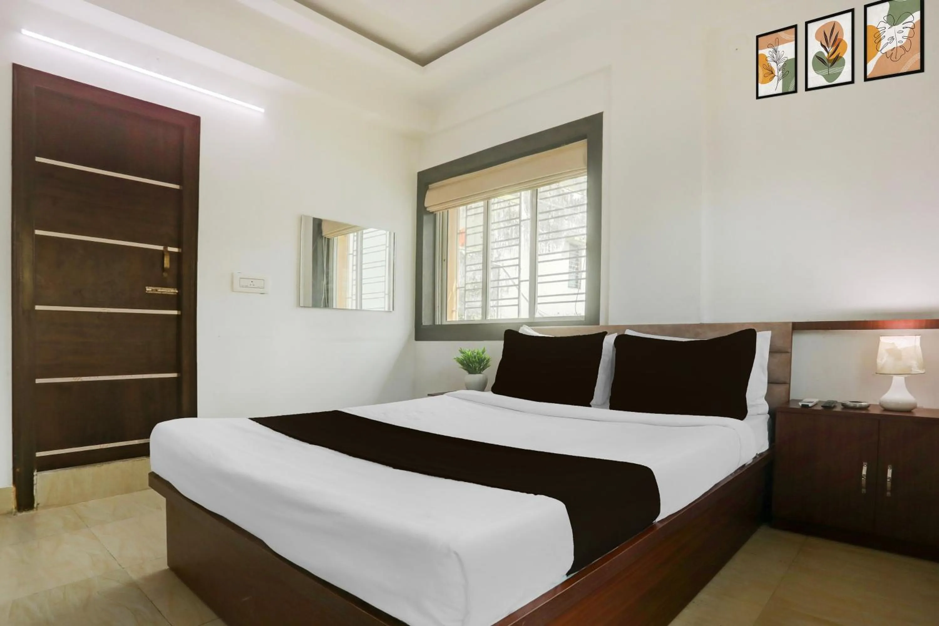 Bedroom, Bed in Super Collection O Biswa Bangla Kolkata Formerly Dream Palace