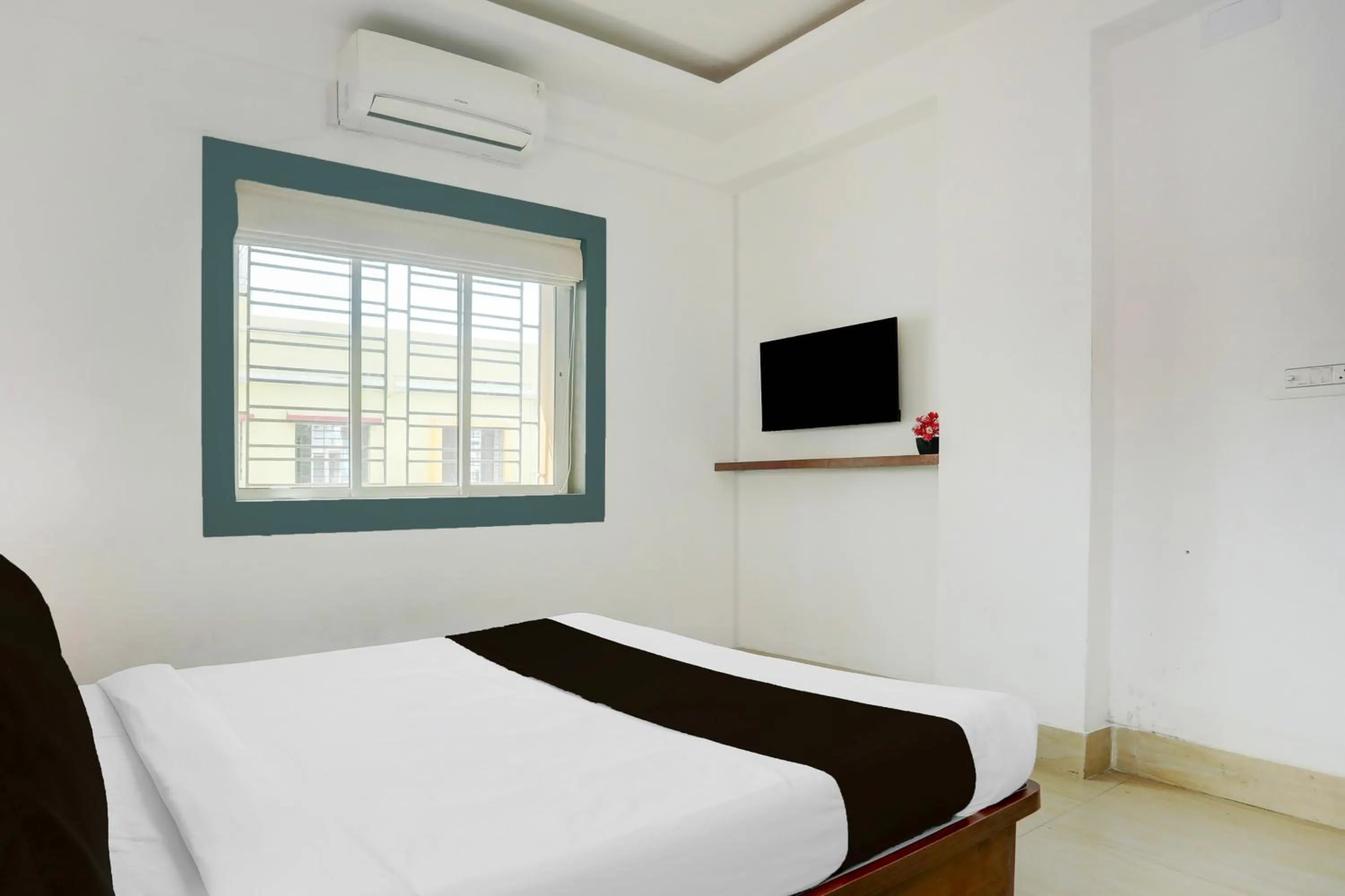 Bedroom, Bed in Super Collection O Biswa Bangla Kolkata Formerly Dream Palace
