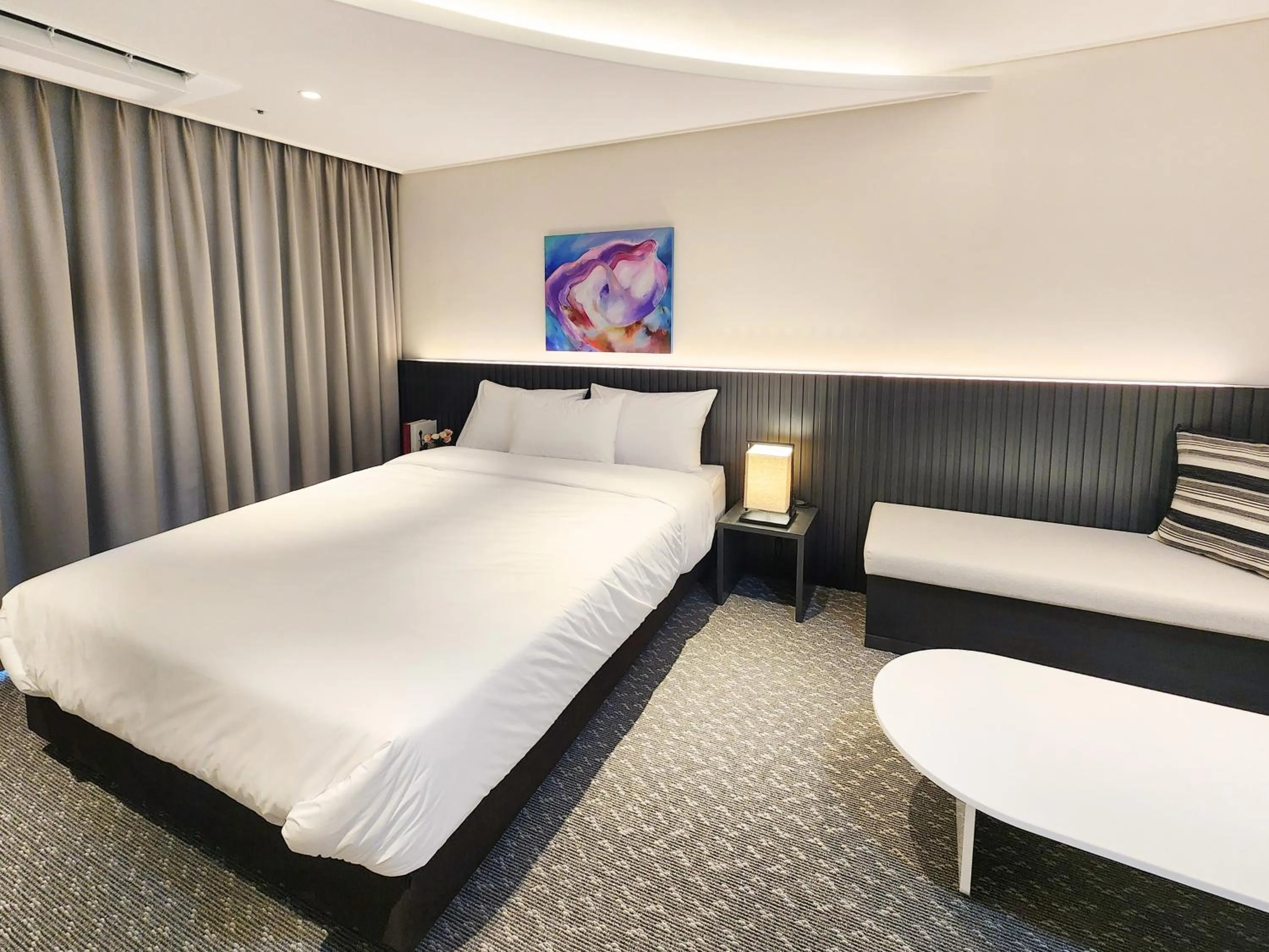 Bed in SOTA SUITE Yangyang Granbay