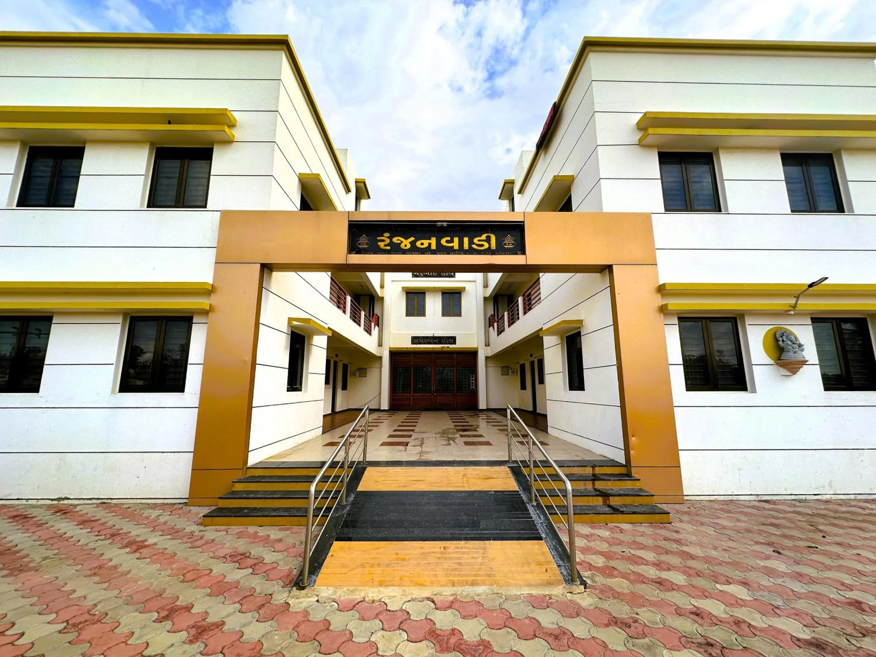 Property building in Ranjan Vadi