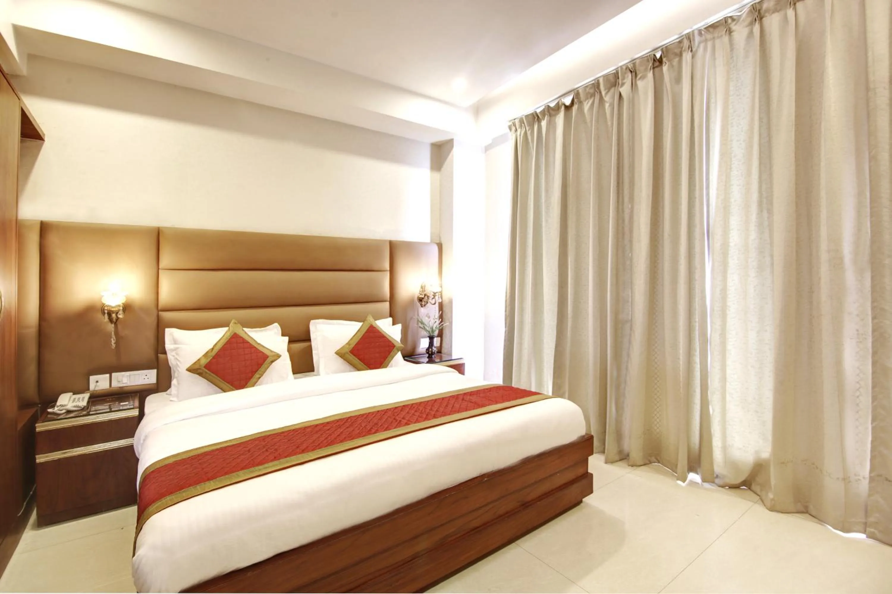 Marks Hotel & Banquet