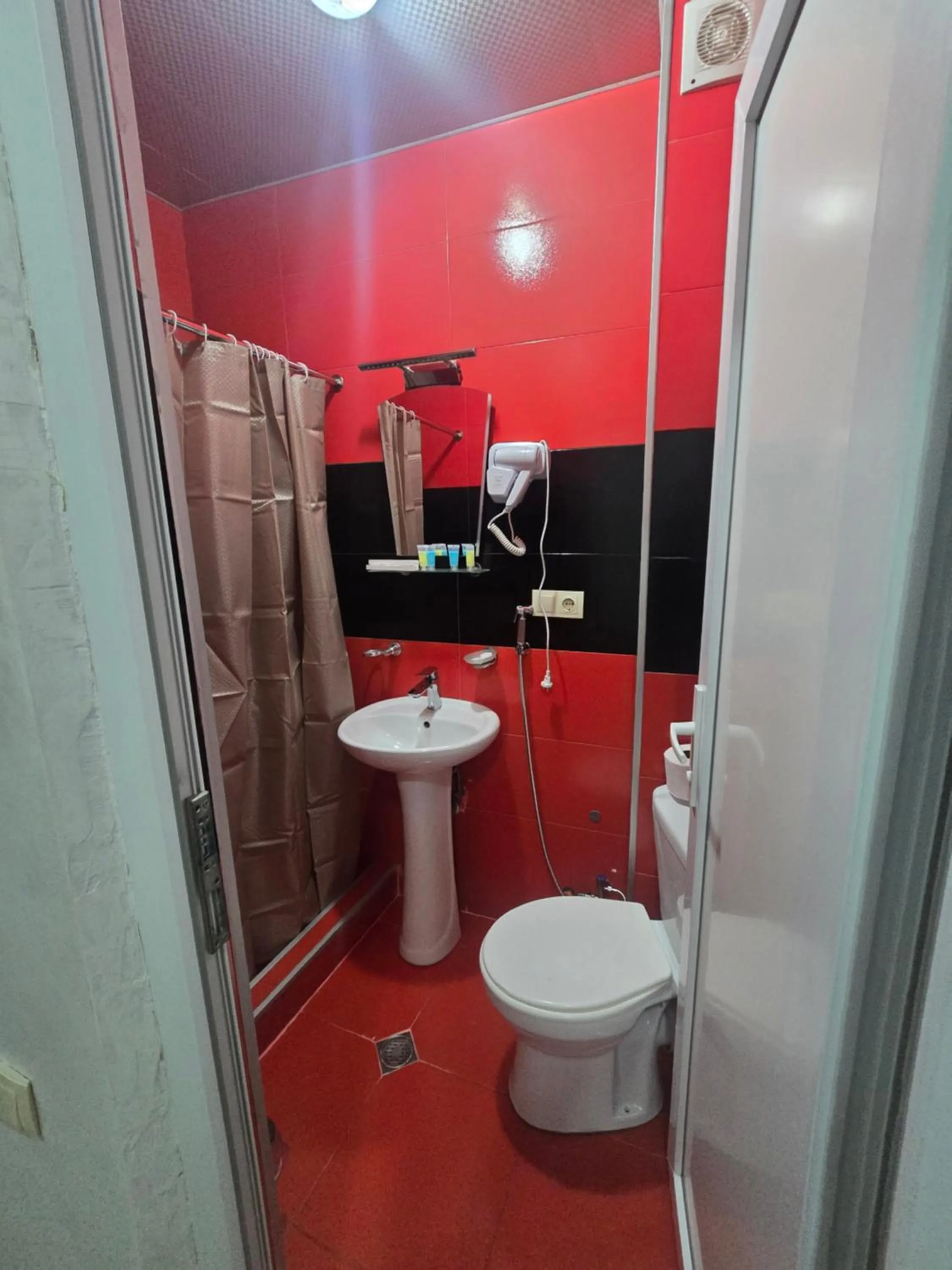 Shower in Batumi Inn Hotel